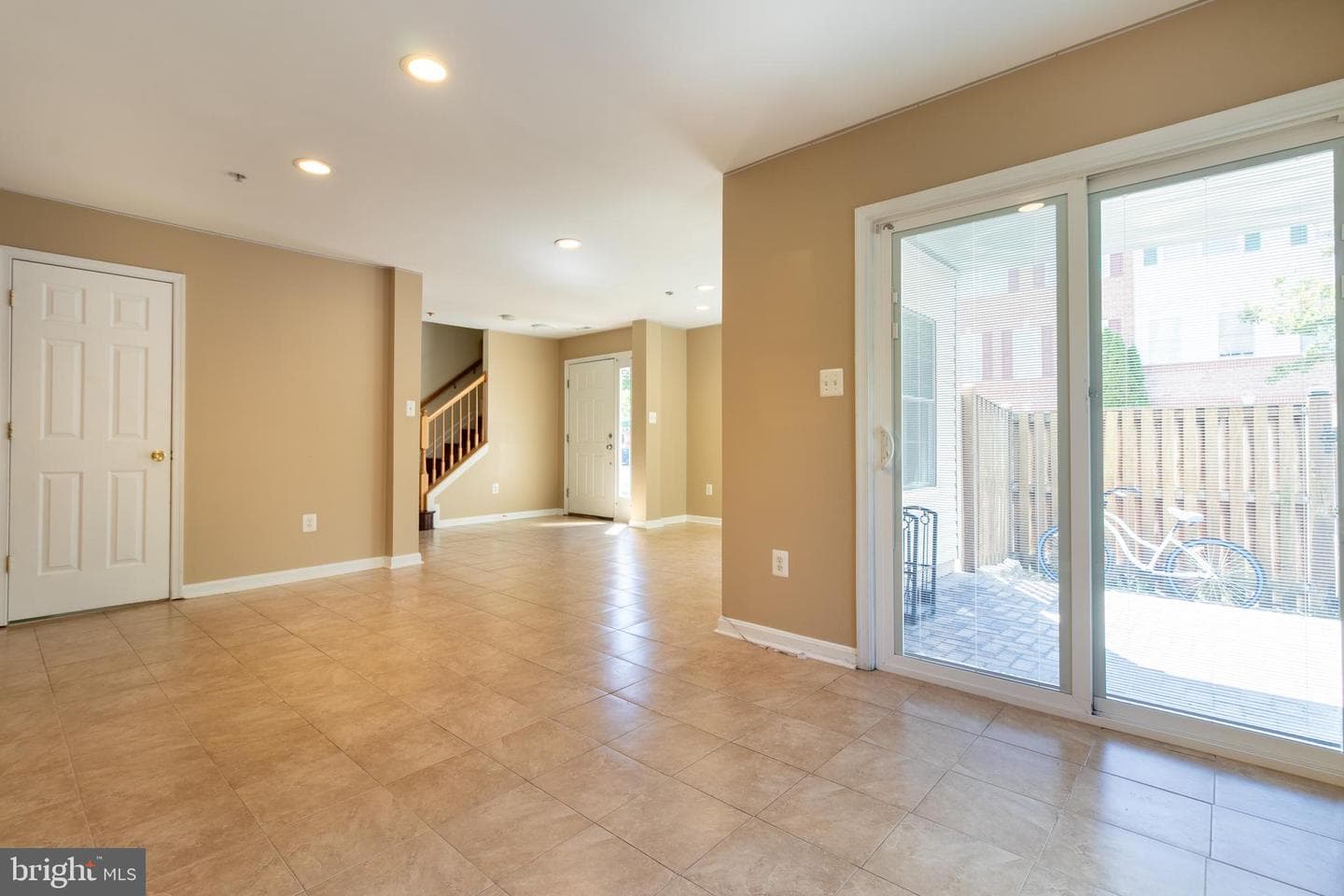 1112 Carbondale Way photo 17