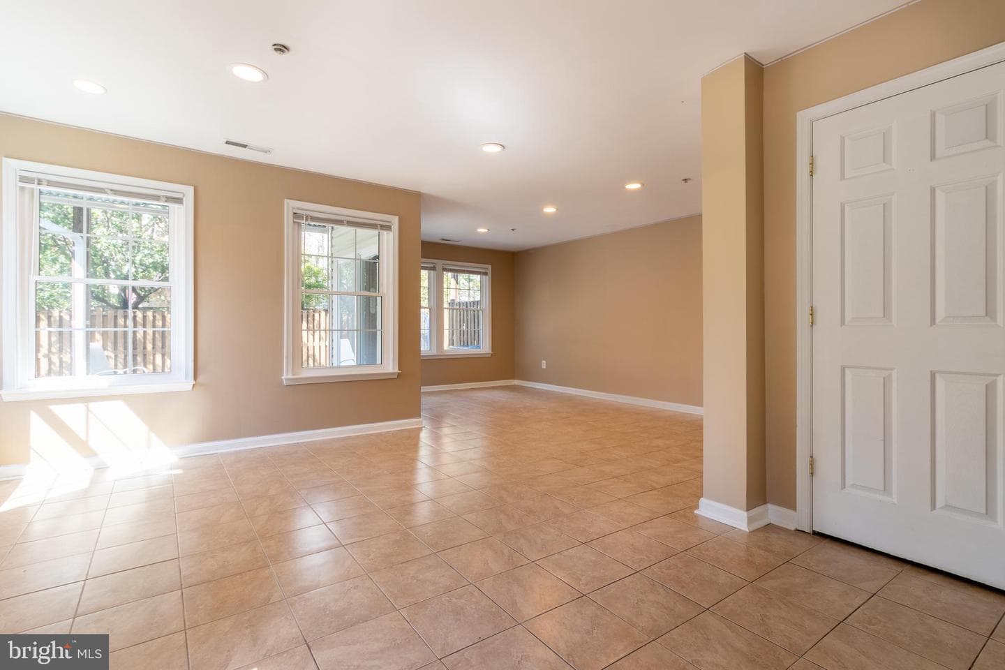 1112 Carbondale Way photo 18