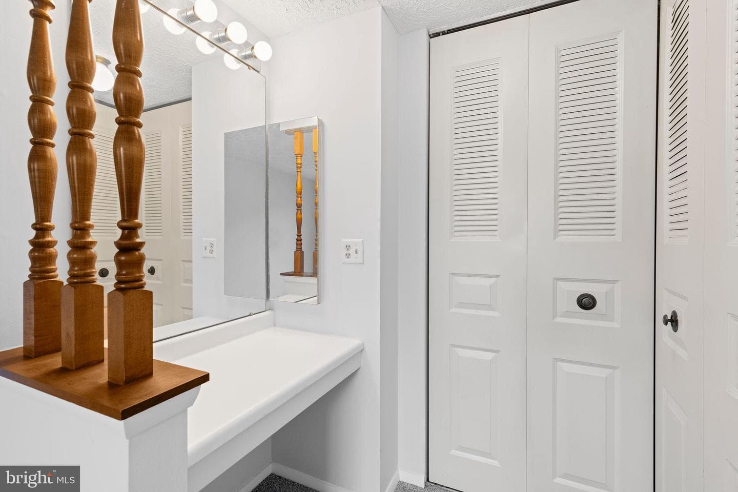8088 Wolsey Court photo 13
