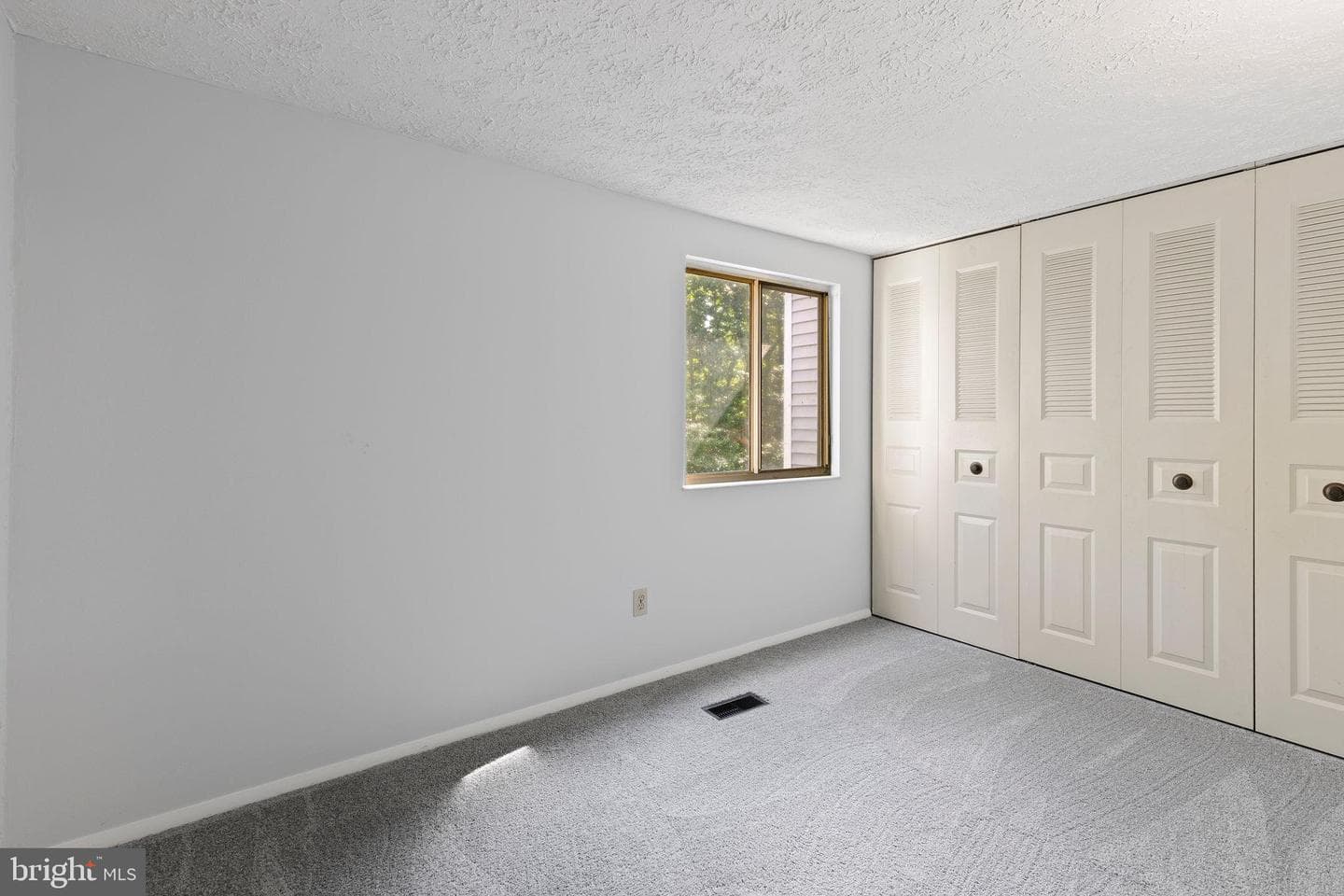 8088 Wolsey Court photo 14