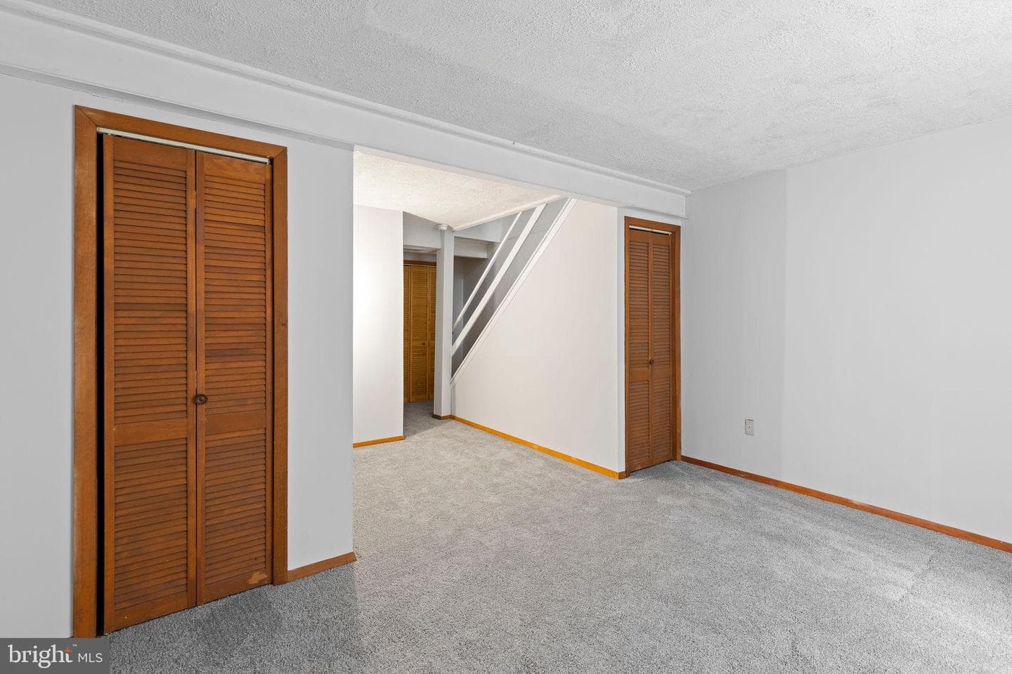 8088 Wolsey Court photo 17