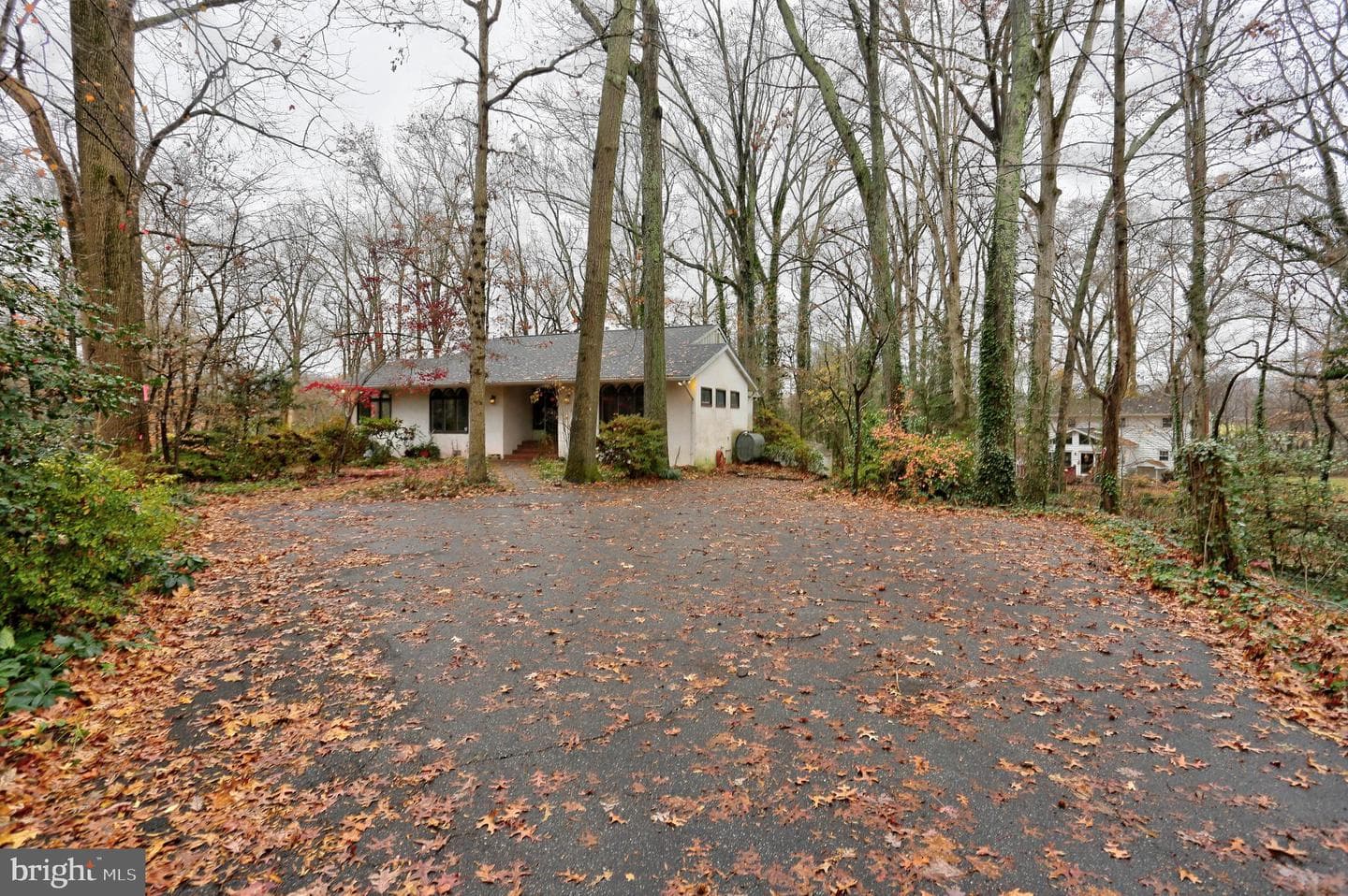 1196 Tanager Drive photo 2
