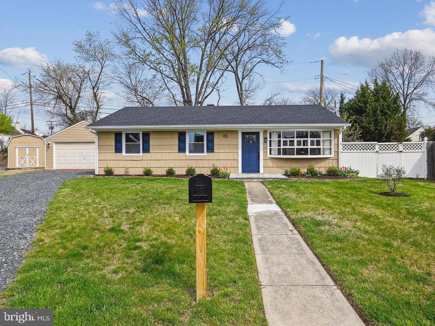 45 Chester Circle photo 63