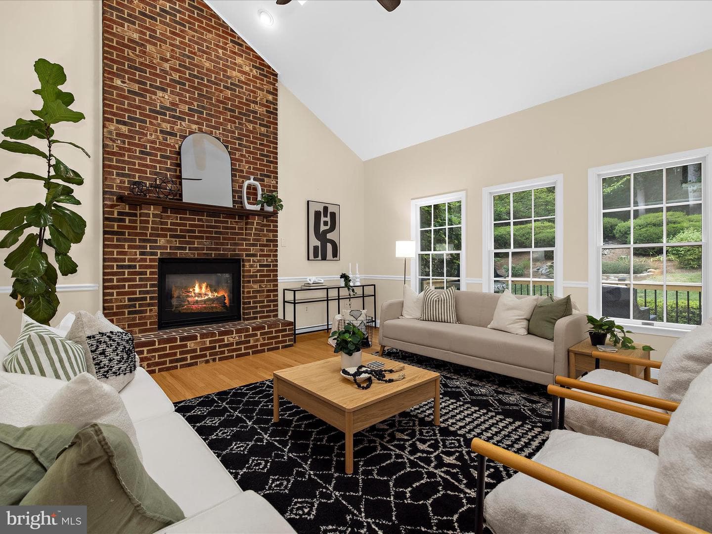 2724 Howard Grove Road photo 2