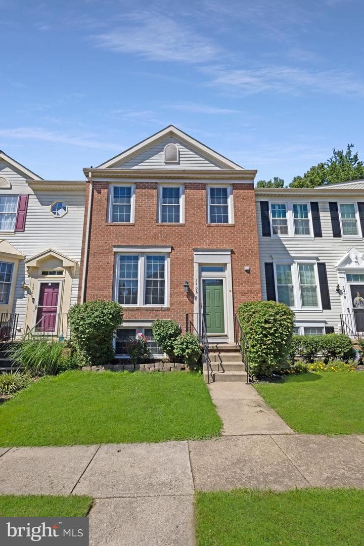 1308 Hollow Glen Ct photo 1