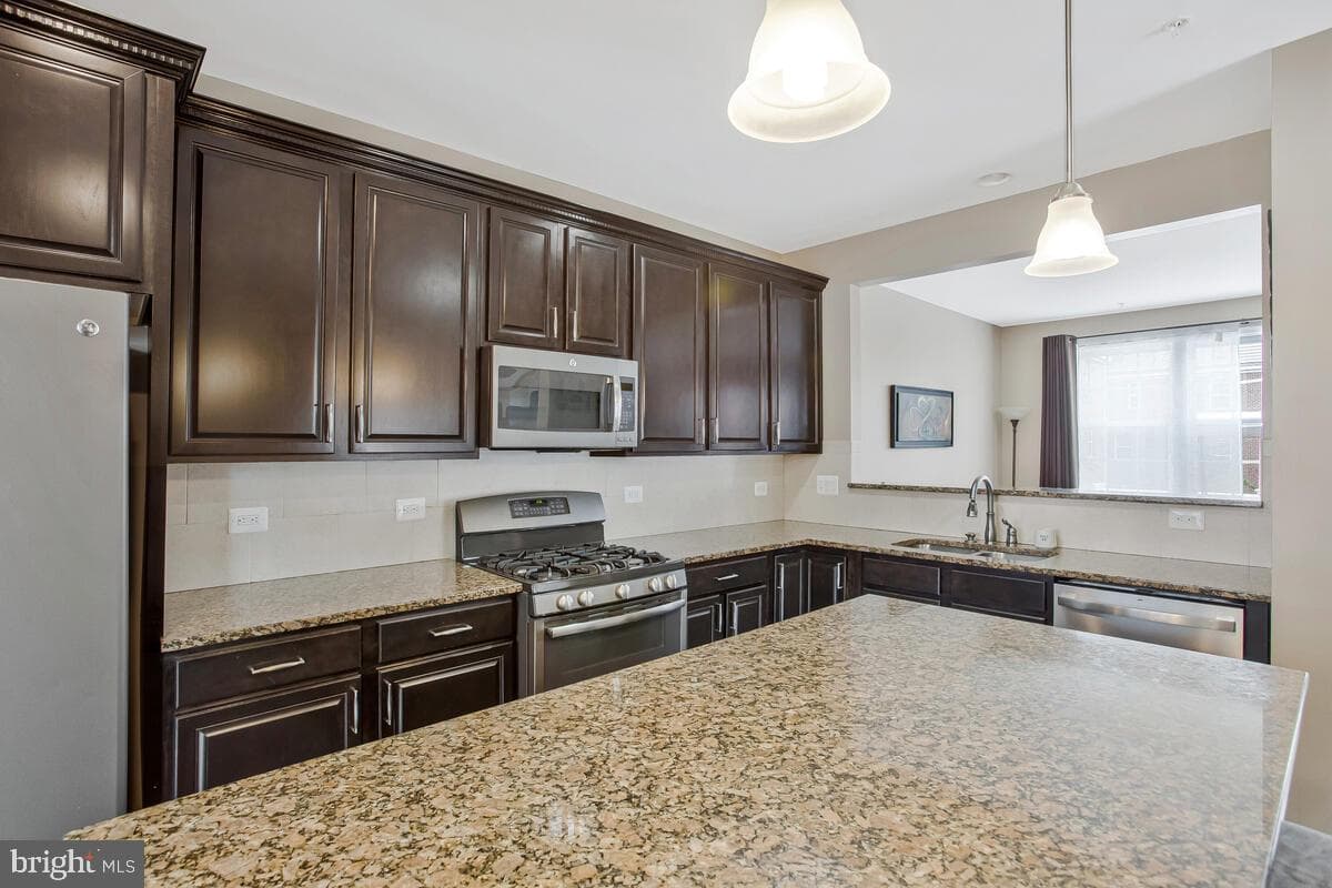 1102 Bayberry Lane photo 13