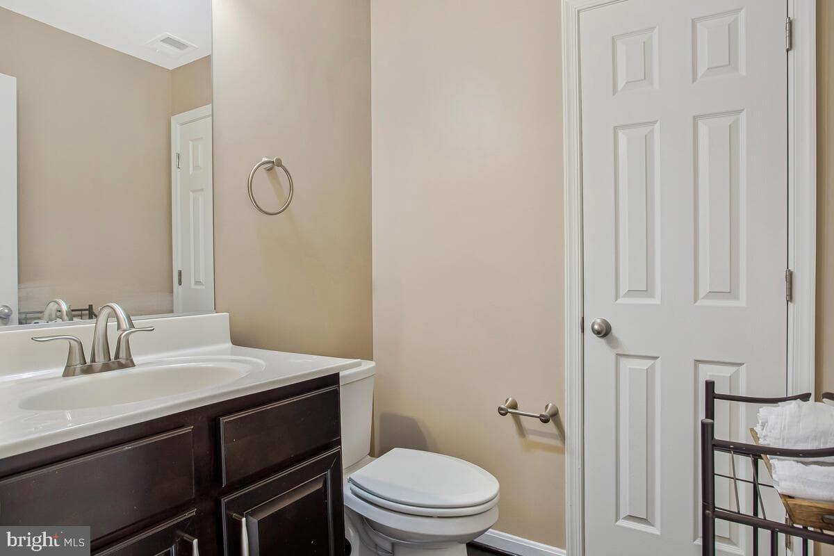 1102 Bayberry Lane photo 27