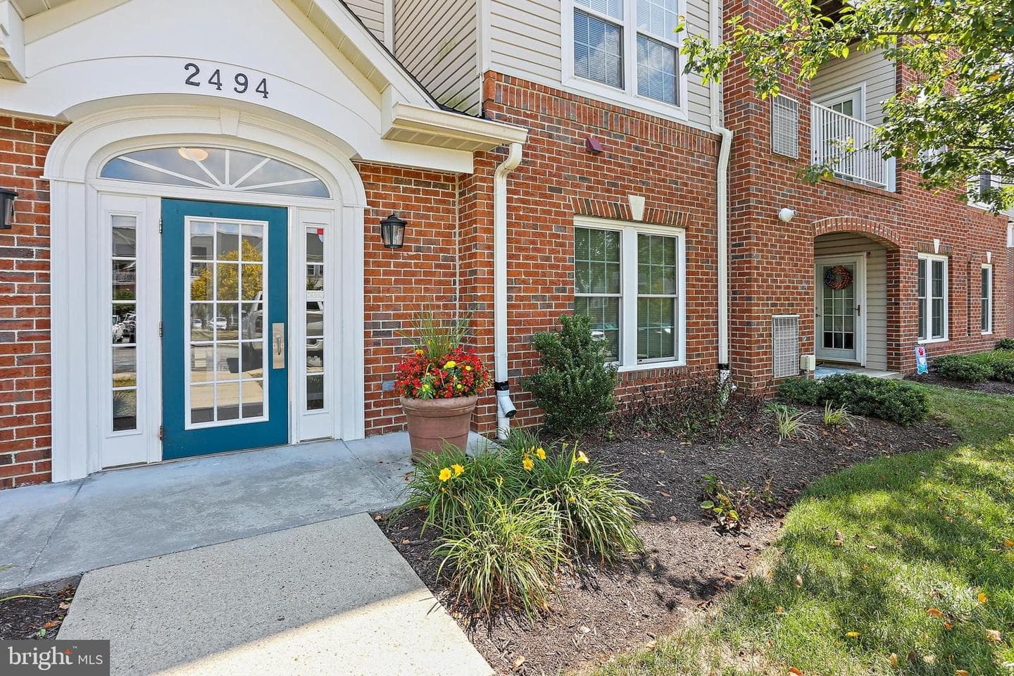 2494 Amber Orchard Court E #202