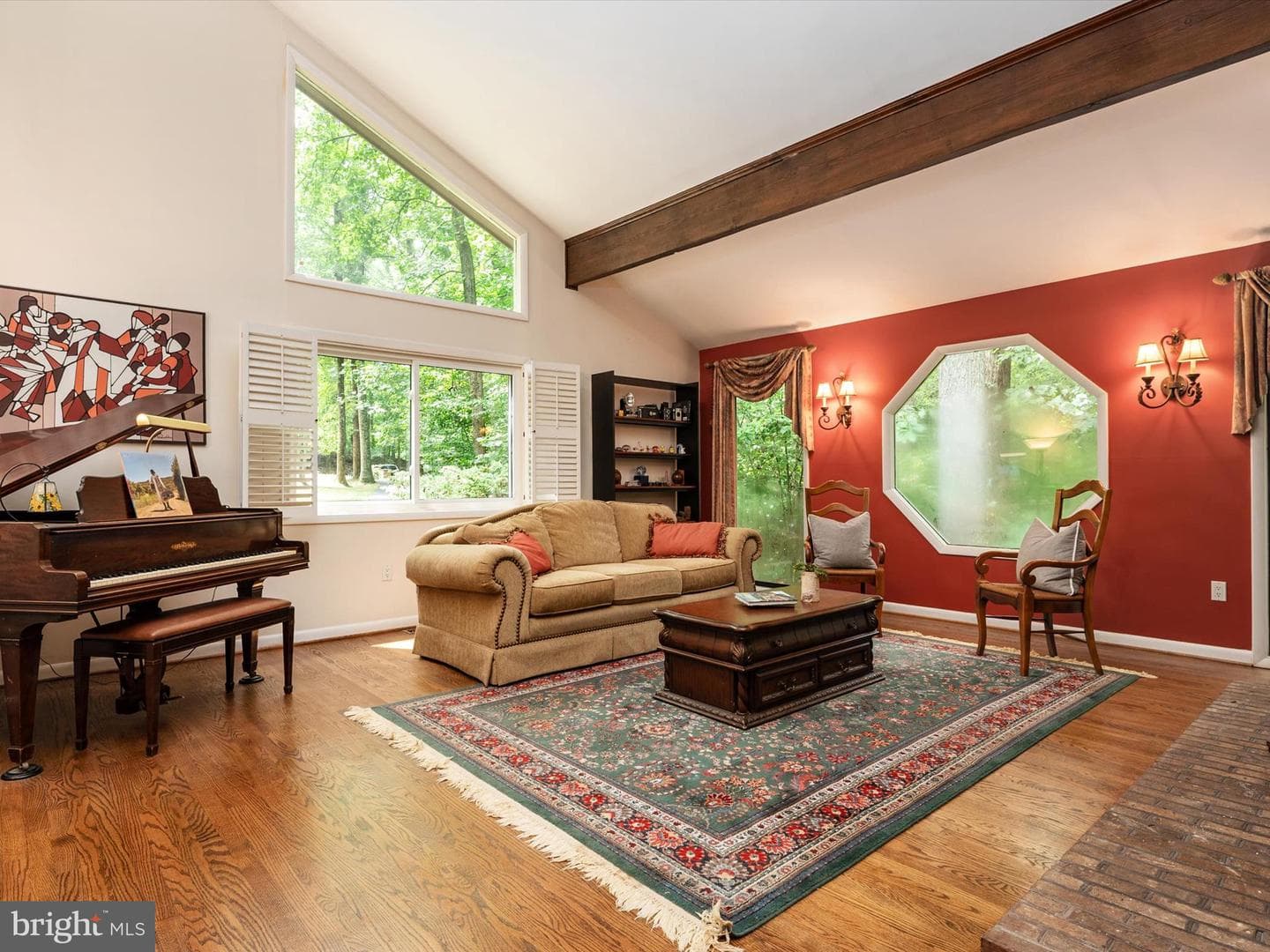 966 Coachway photo 10
