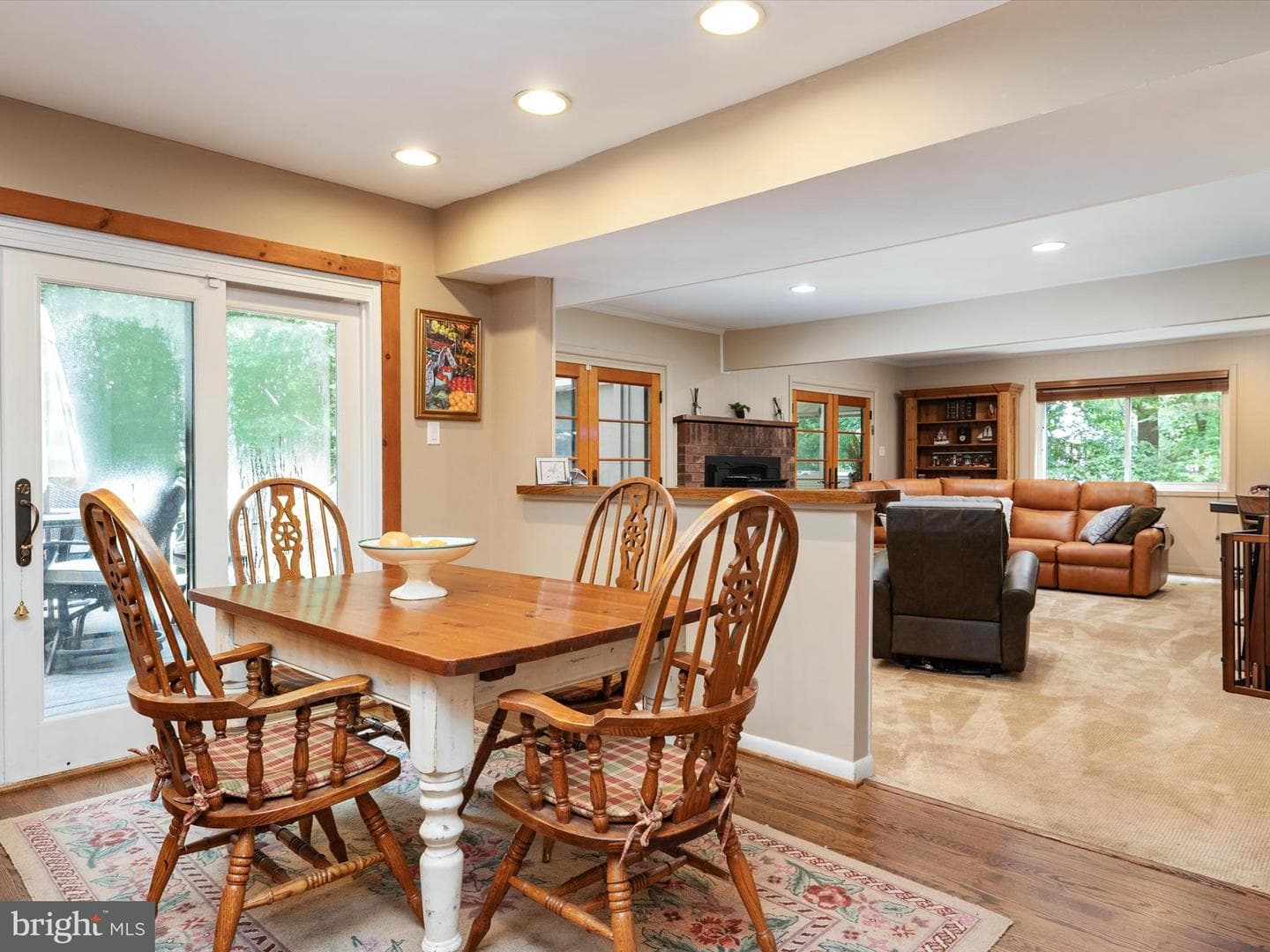 966 Coachway photo 17