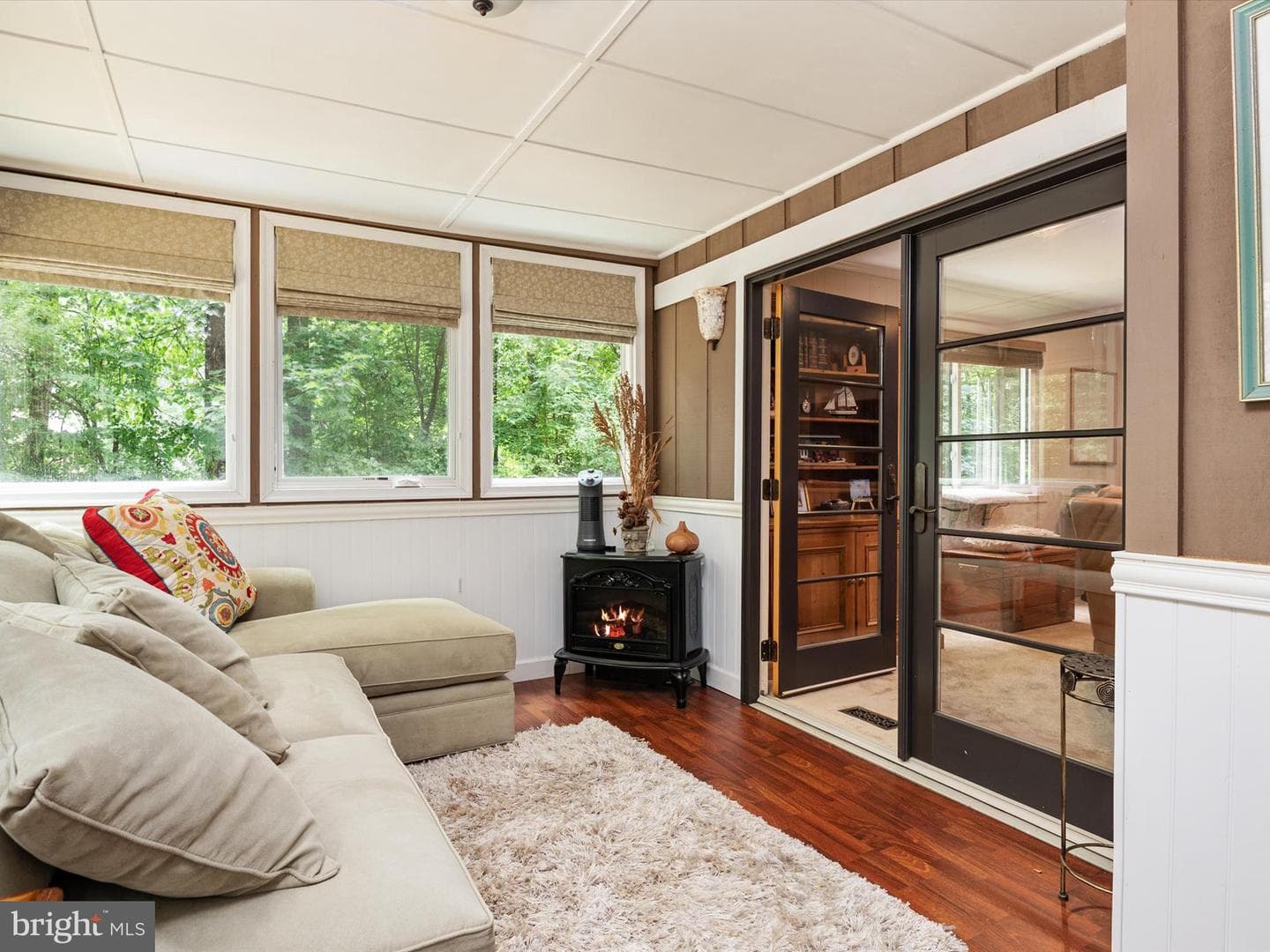 966 Coachway photo 21