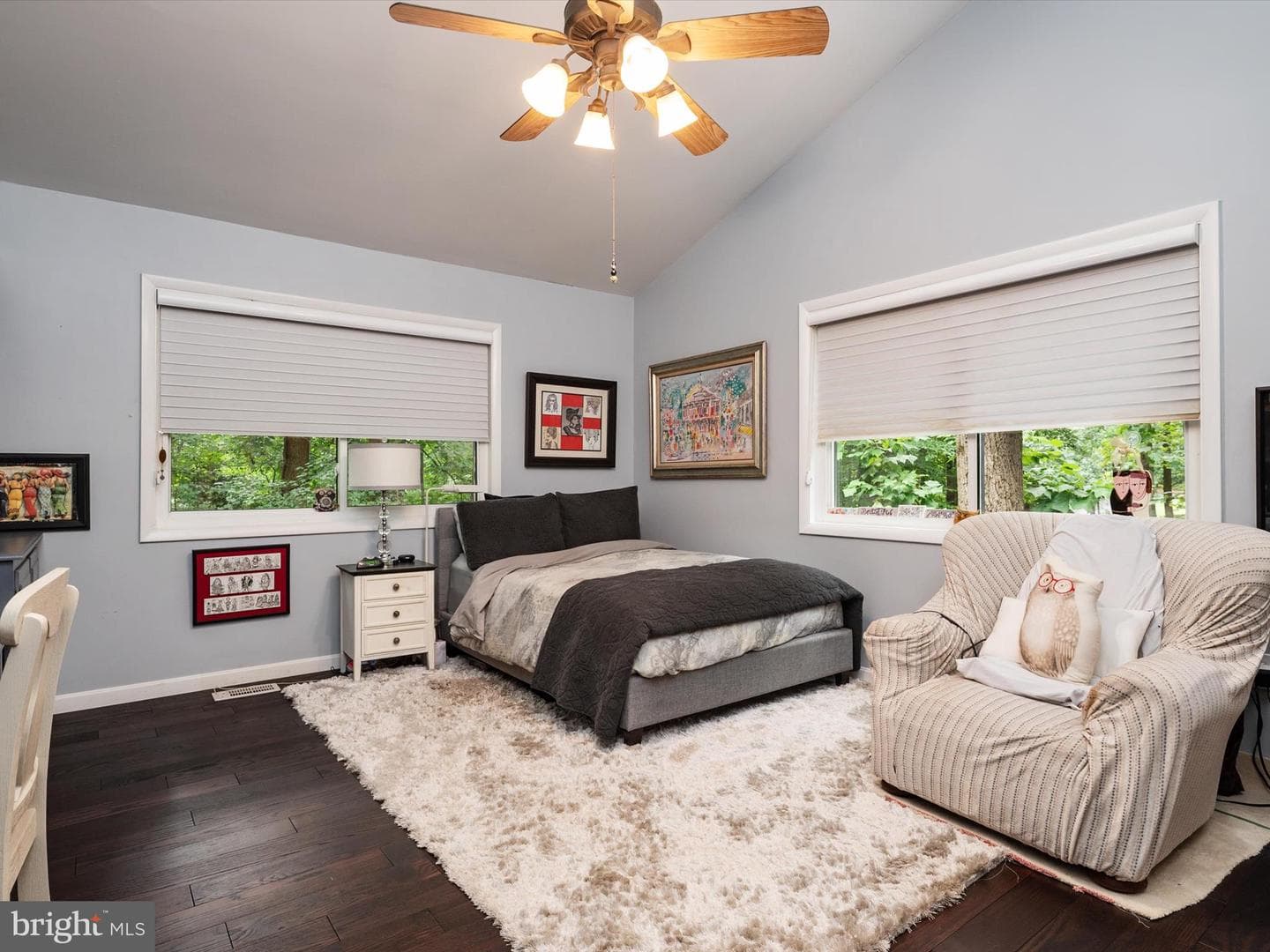 966 Coachway photo 25