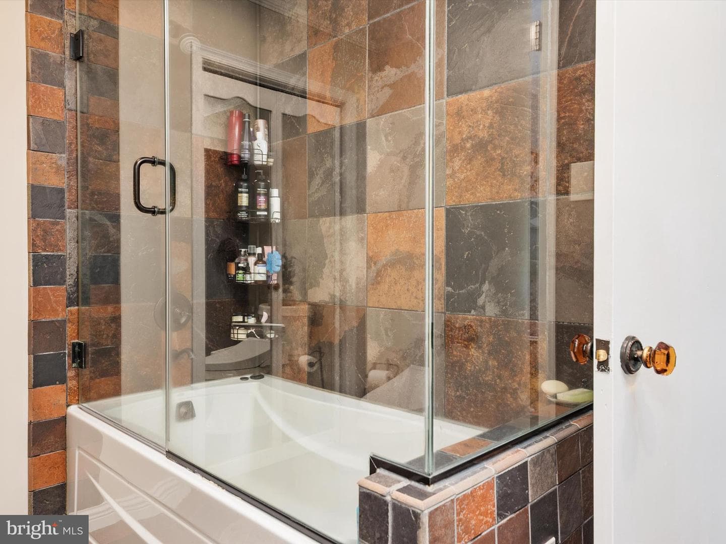 966 Coachway photo 36
