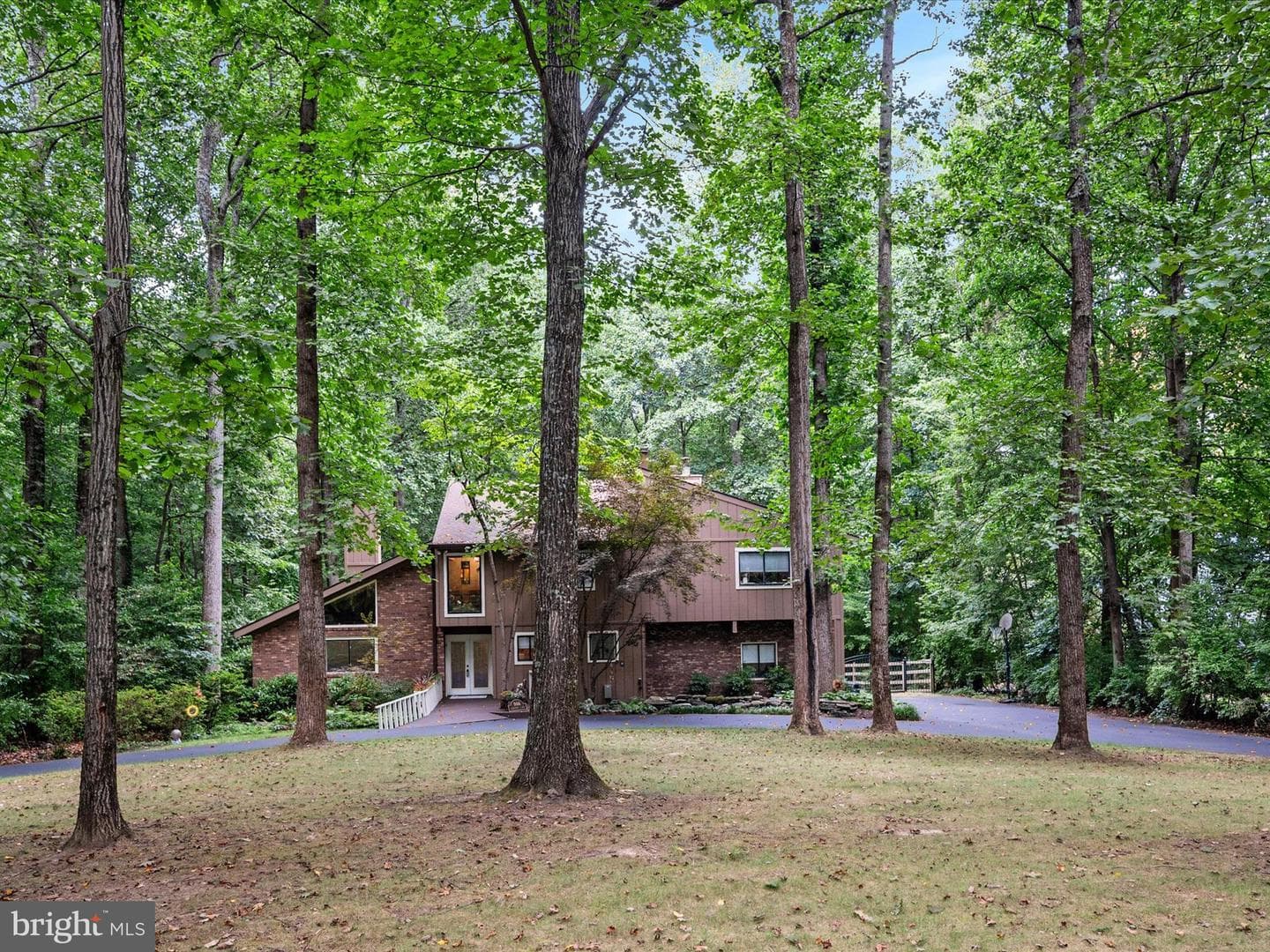 966 Coachway photo 5