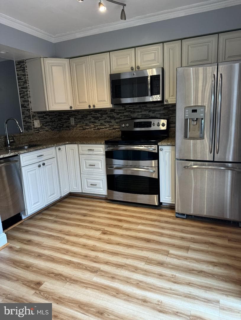 535 Swoop Hill Road photo 4
