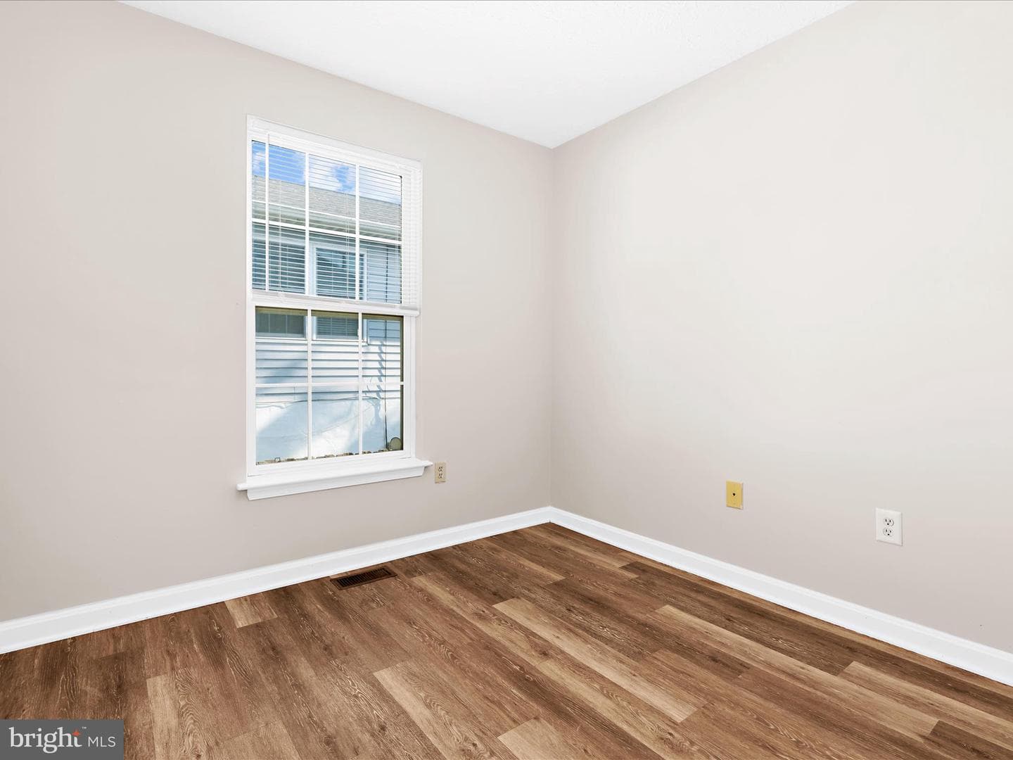 8016 Catherine Avenue photo 24