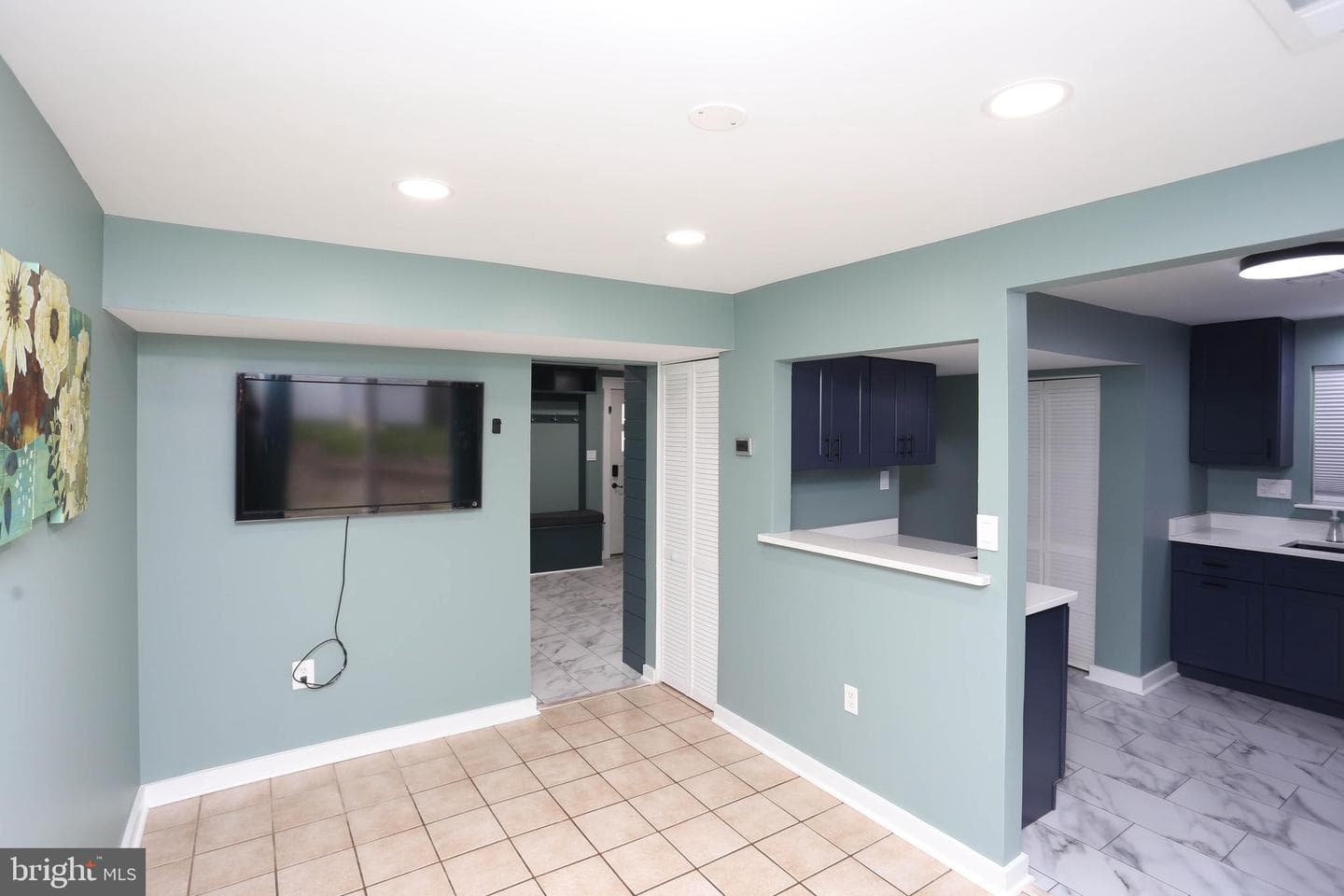 466 Man O War Court photo 15