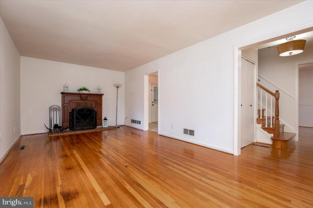 7810 Chestnut Grove Road photo 9