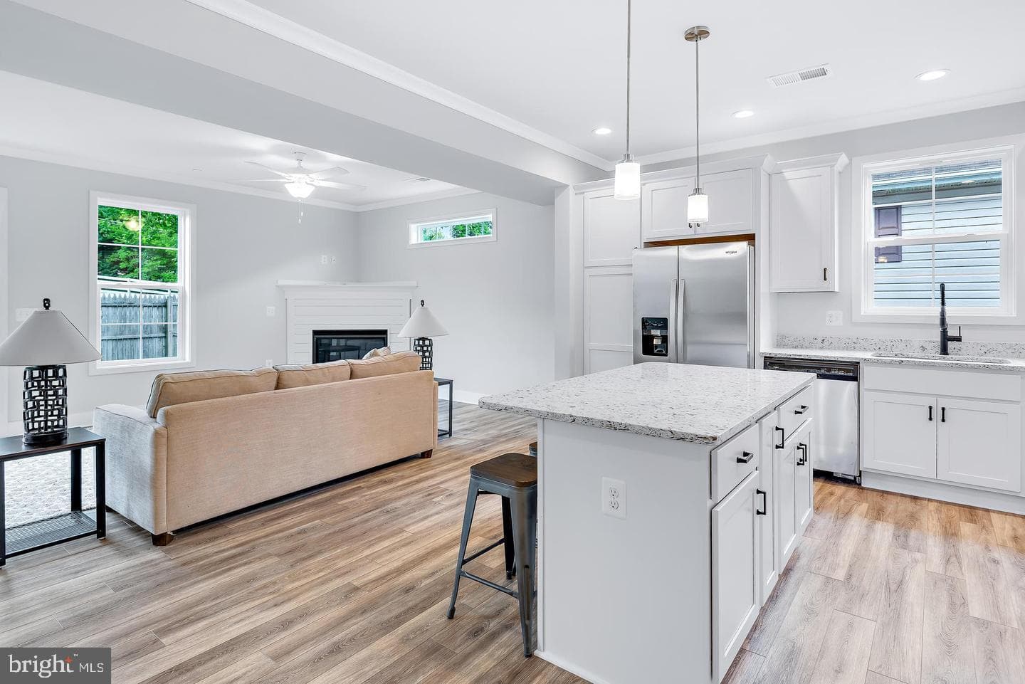 404 Paradise Road photo 11