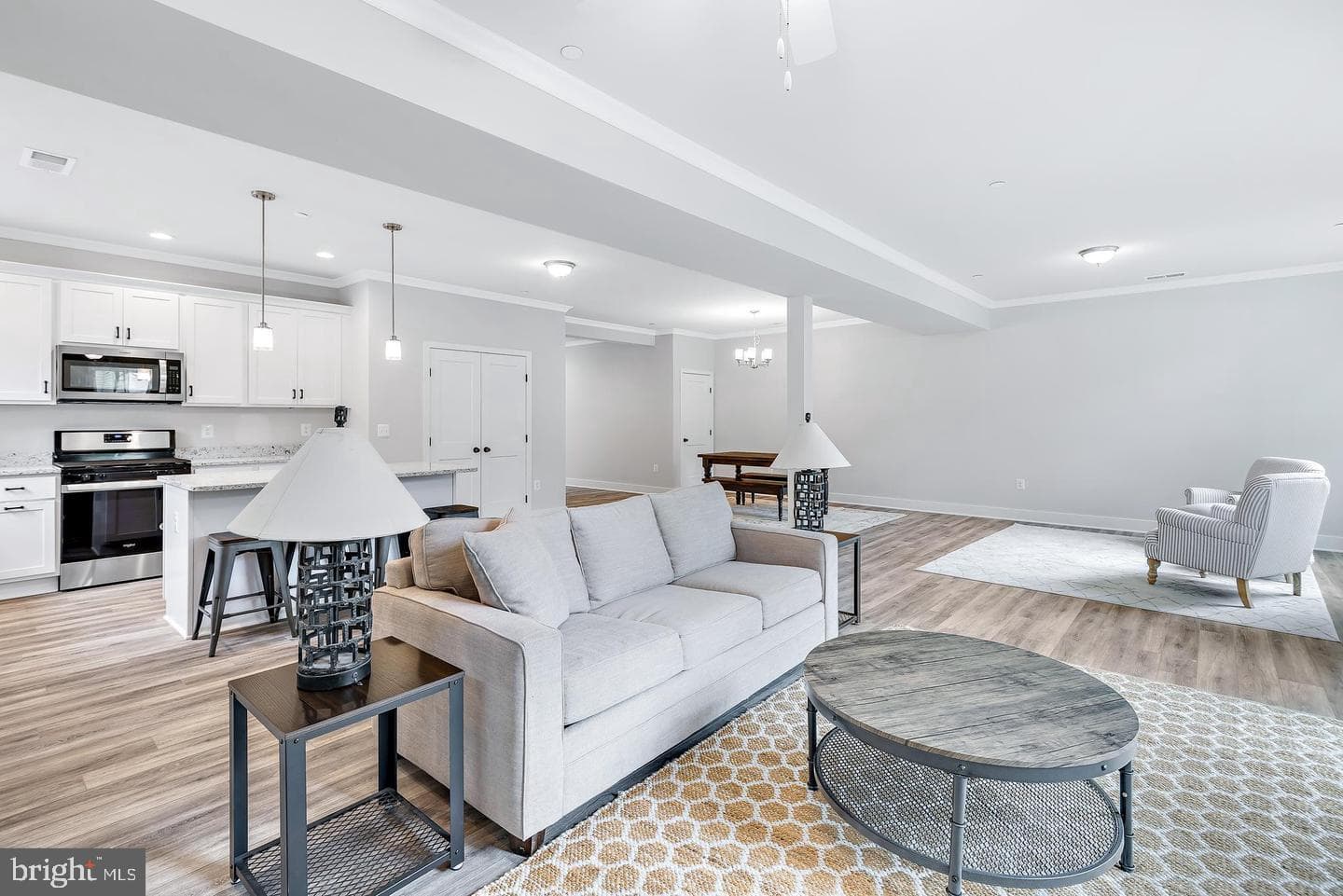 404 Paradise Road photo 12