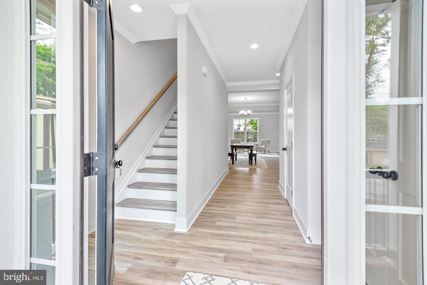 404 Paradise Road photo 2
