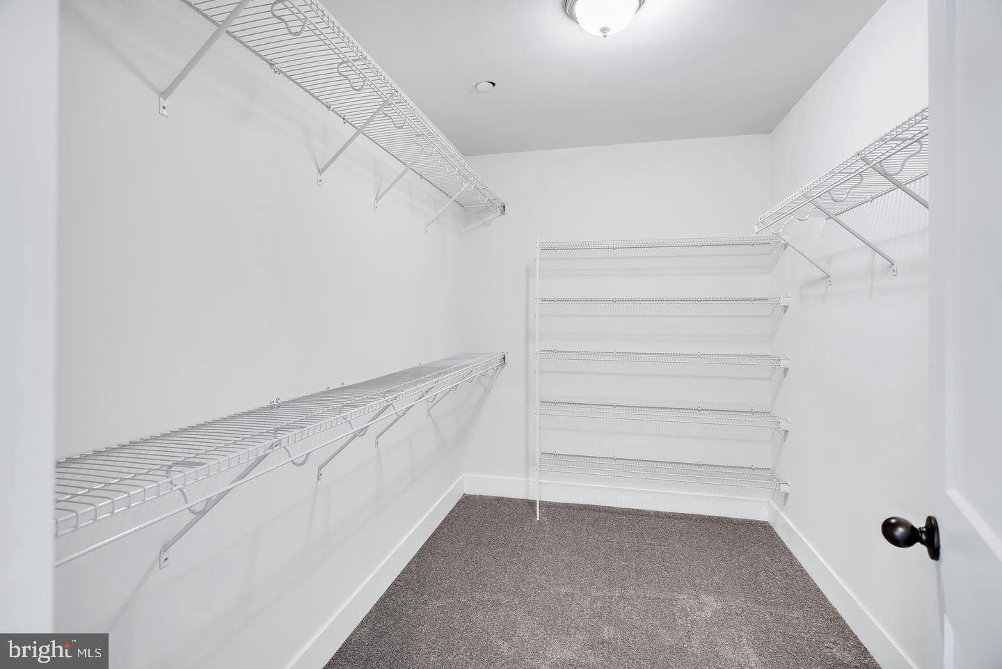 404 Paradise Road photo 25