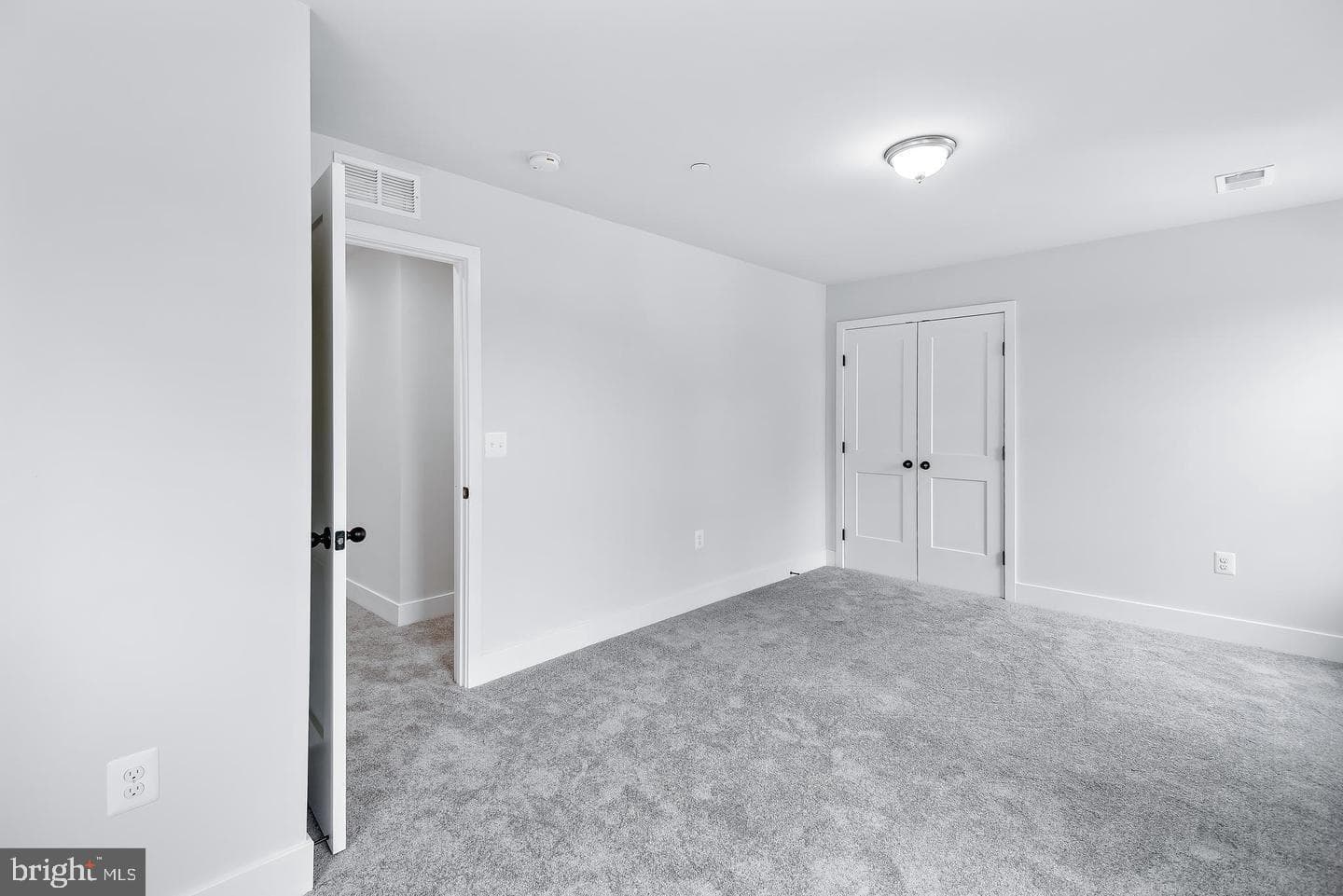 404 Paradise Road photo 34