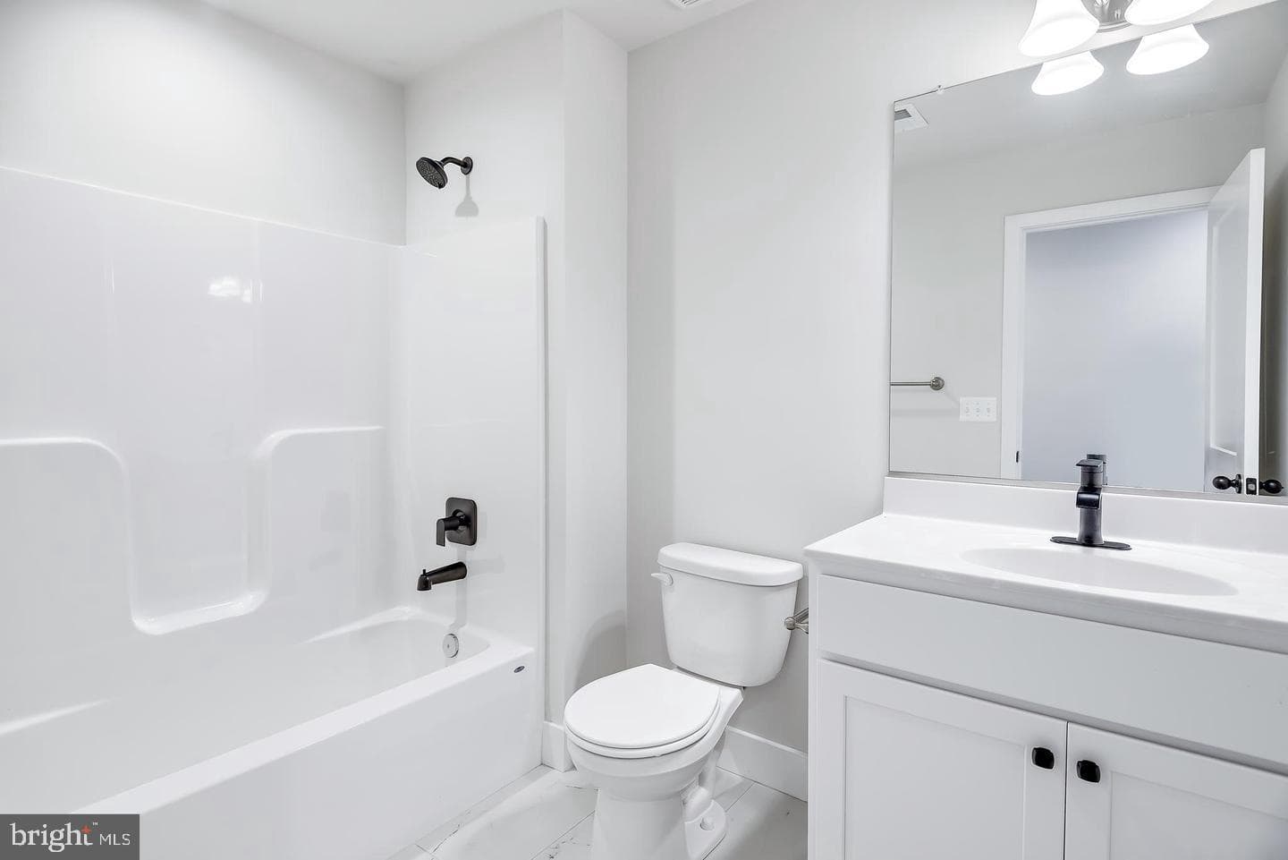 404 Paradise Road photo 38