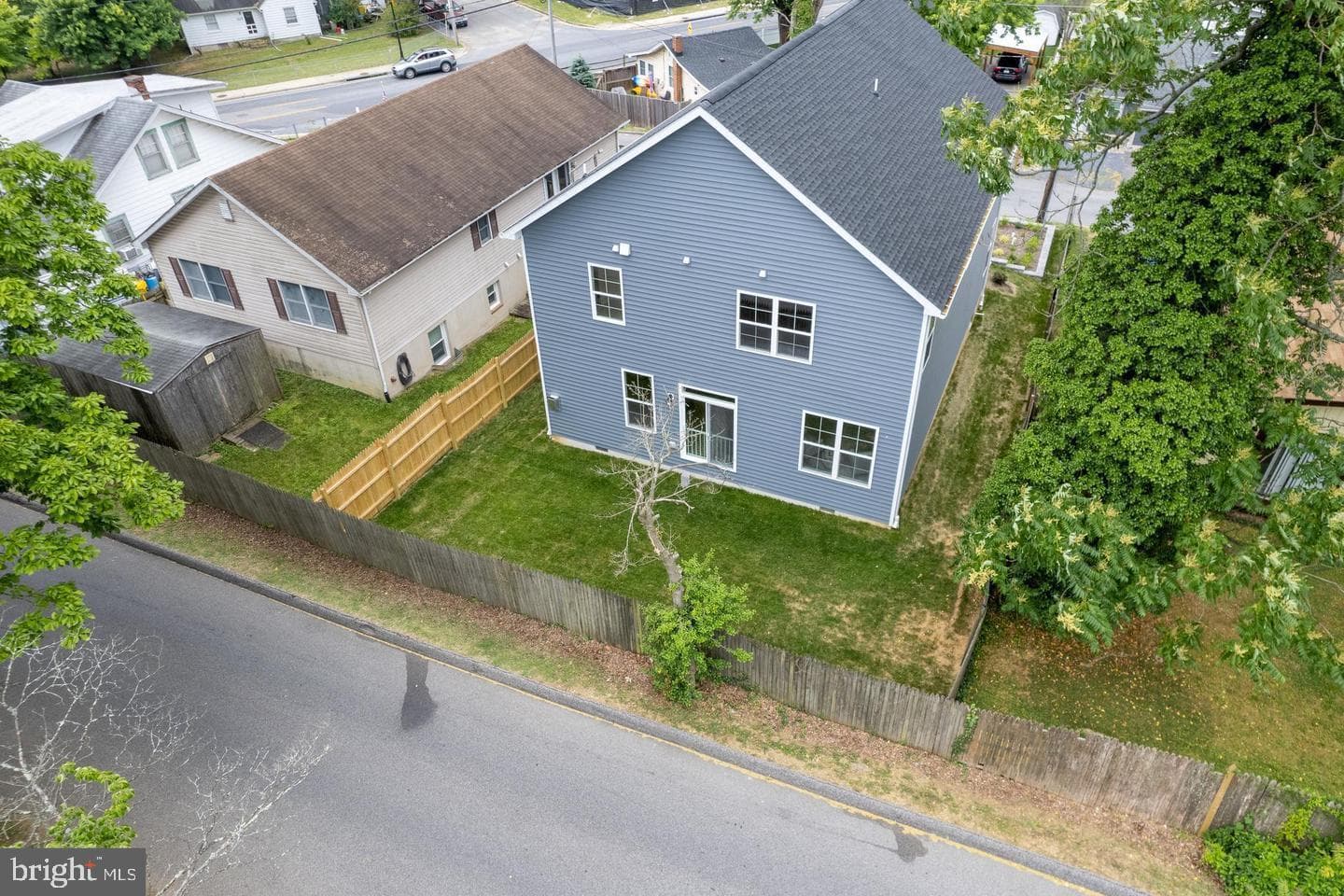 404 Paradise Road photo 41