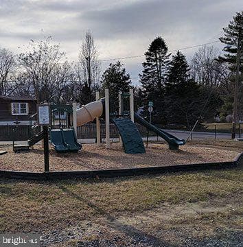 404 Paradise Road photo 45