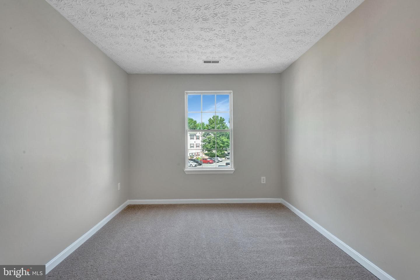 40 Amberstone Court photo 19
