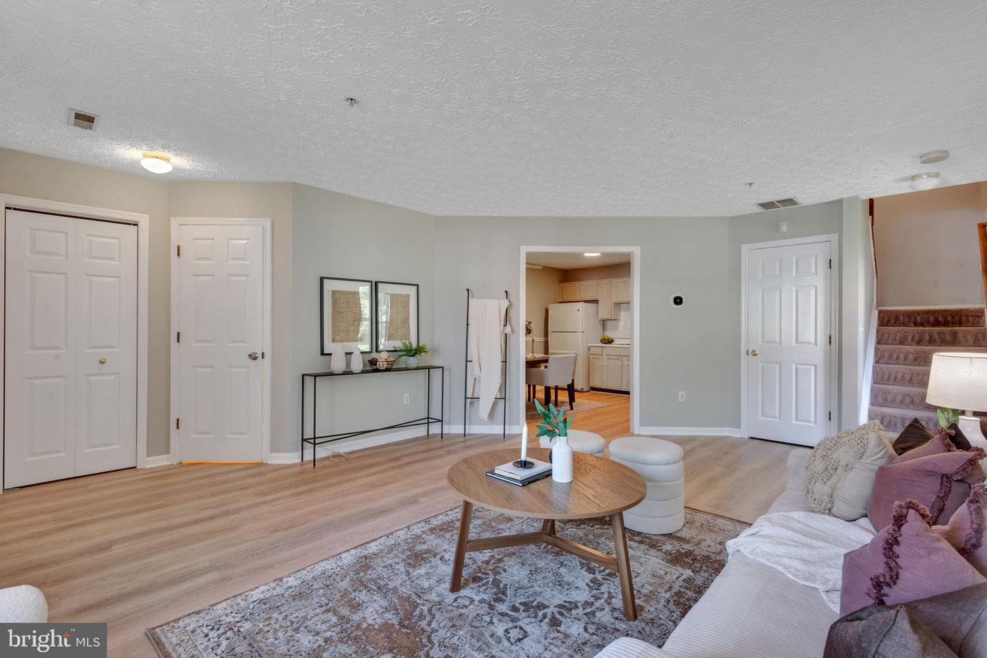 40 Amberstone Court photo 2