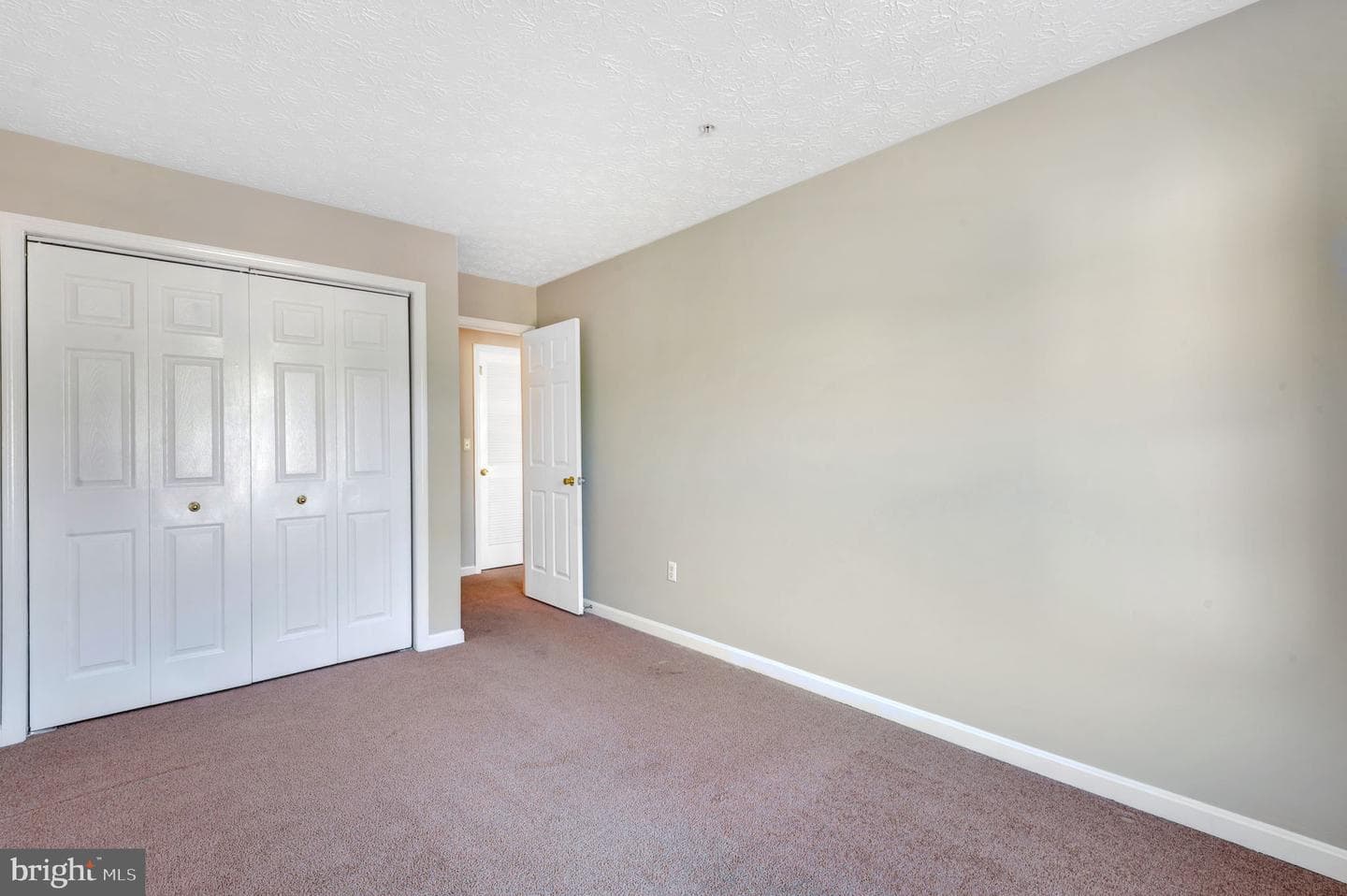 40 Amberstone Court photo 20