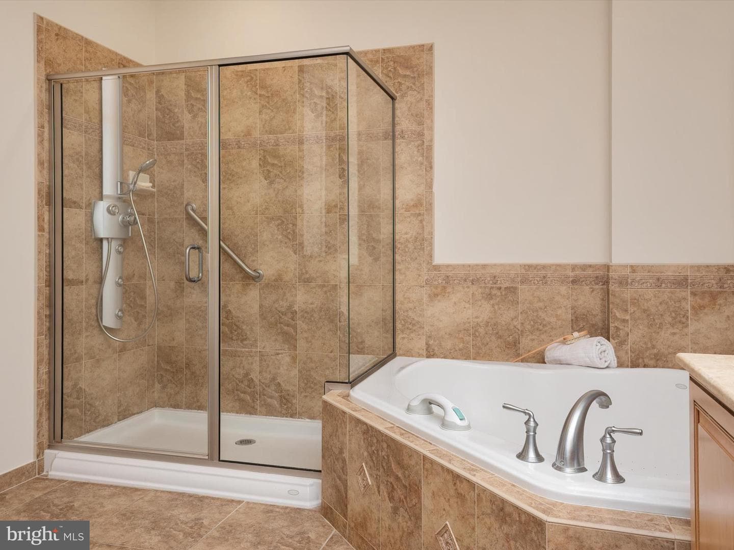 1915 Towne Centre Boulevard #301 photo 22