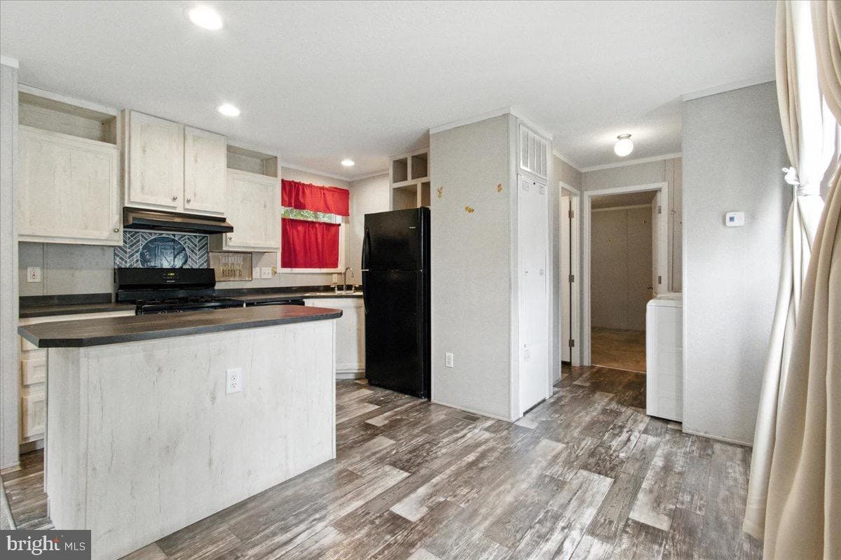 99 Mary Lou Drive photo 3