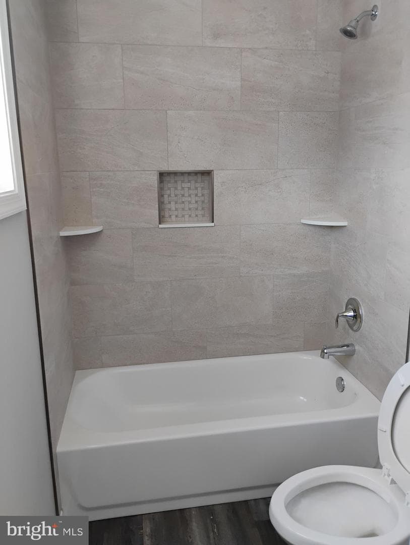 342 Beach Avenue photo 23