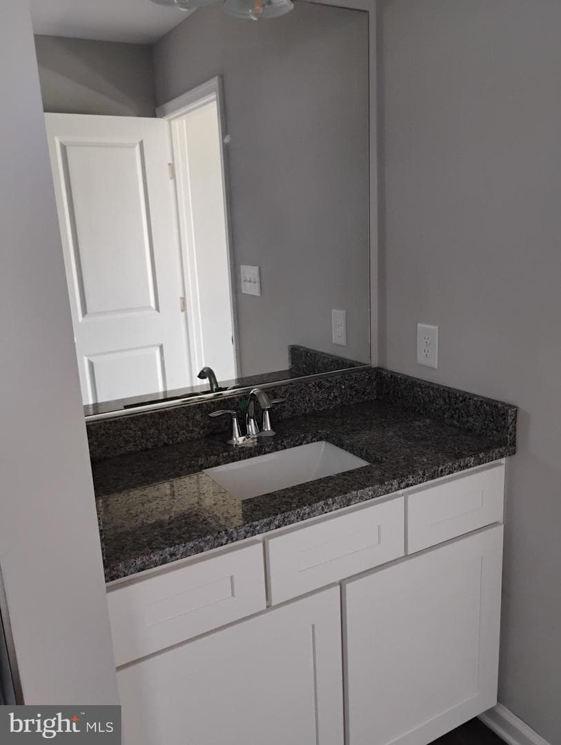 342 Beach Avenue photo 31
