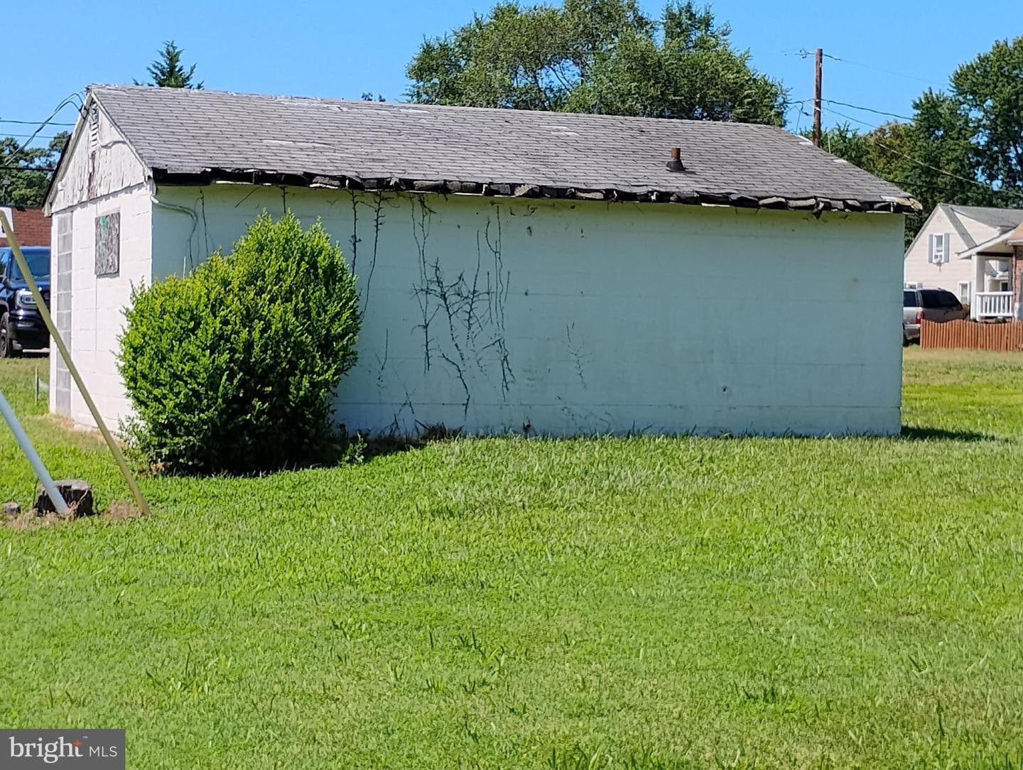342 Beach Avenue photo 9