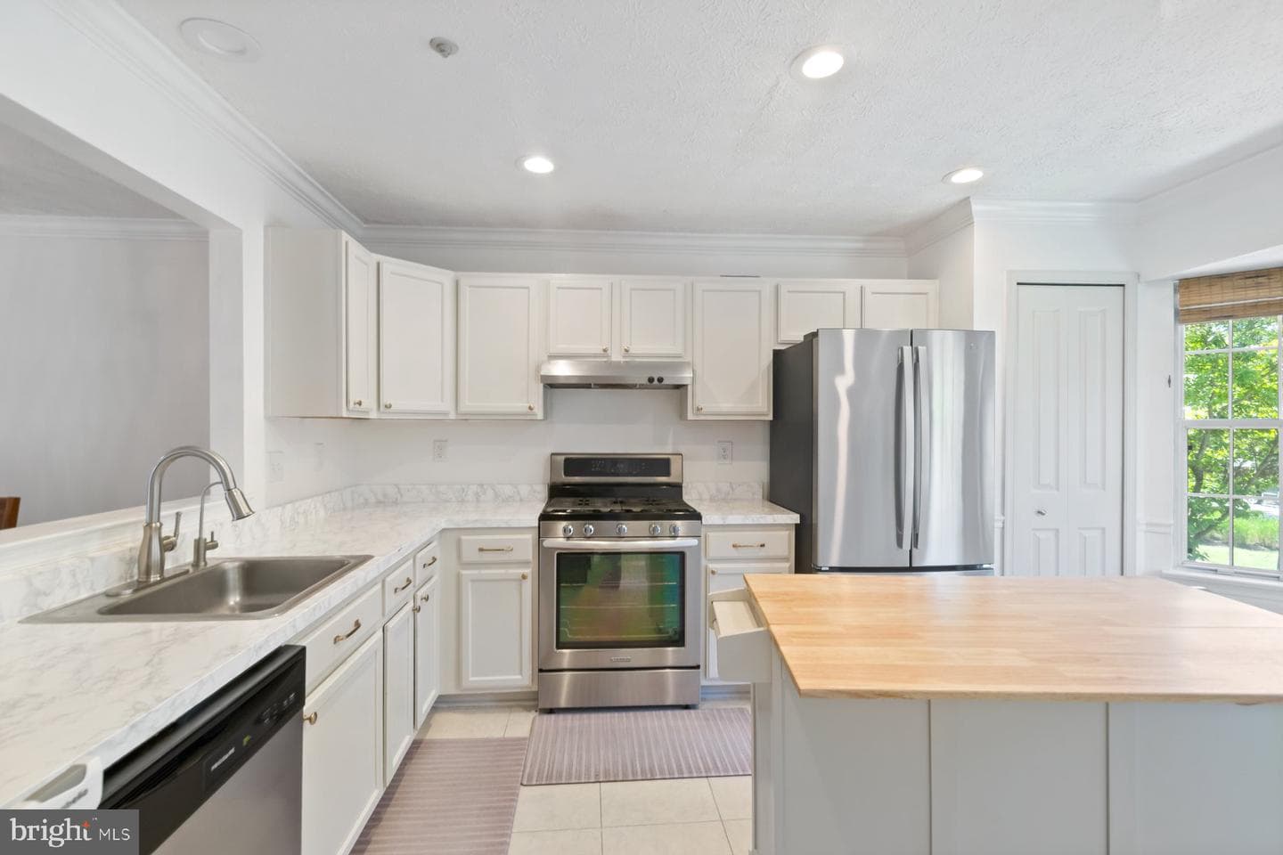 2508 Stow Court photo 8