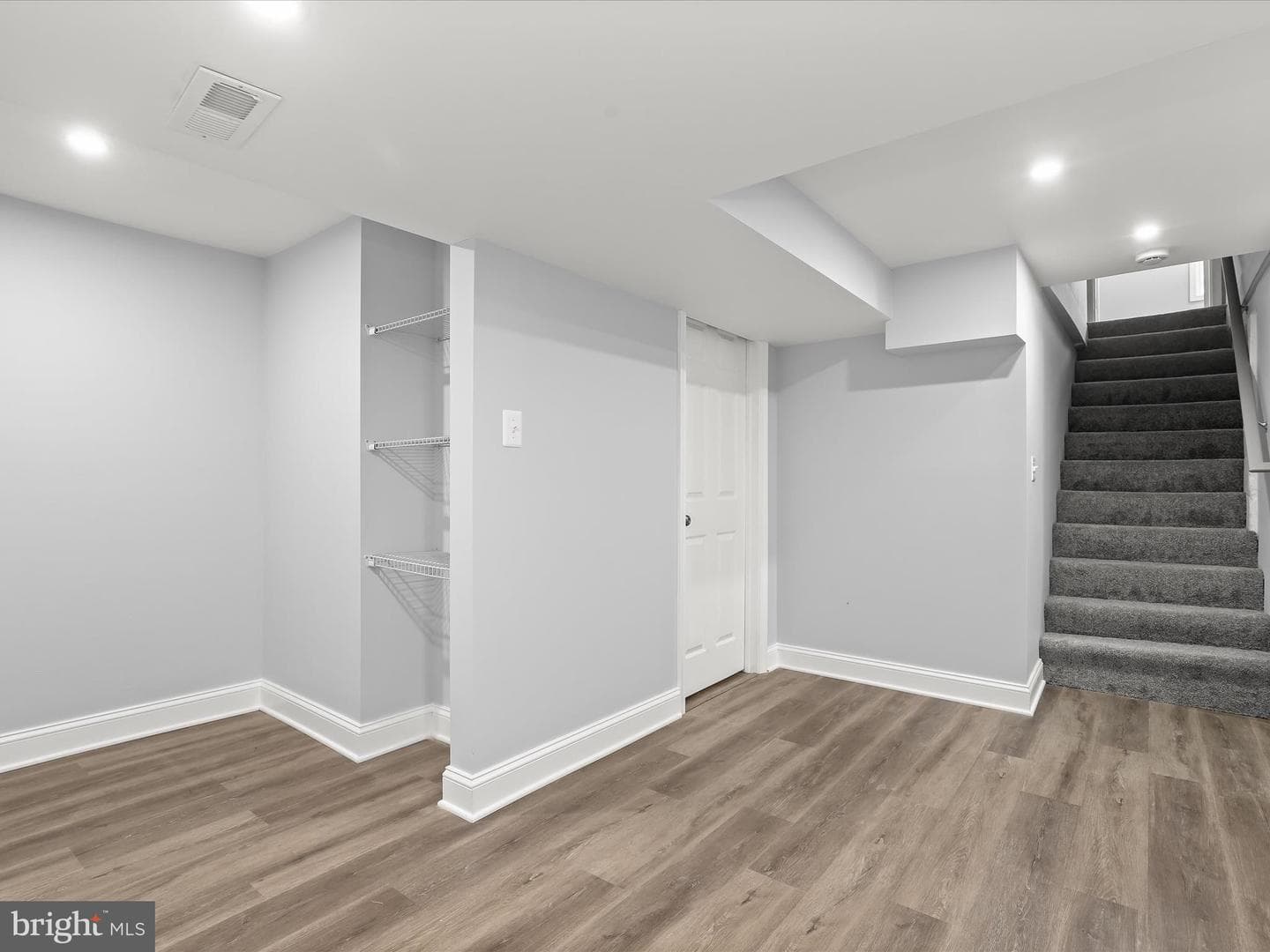 5525 Patrick Henry Drive photo 32
