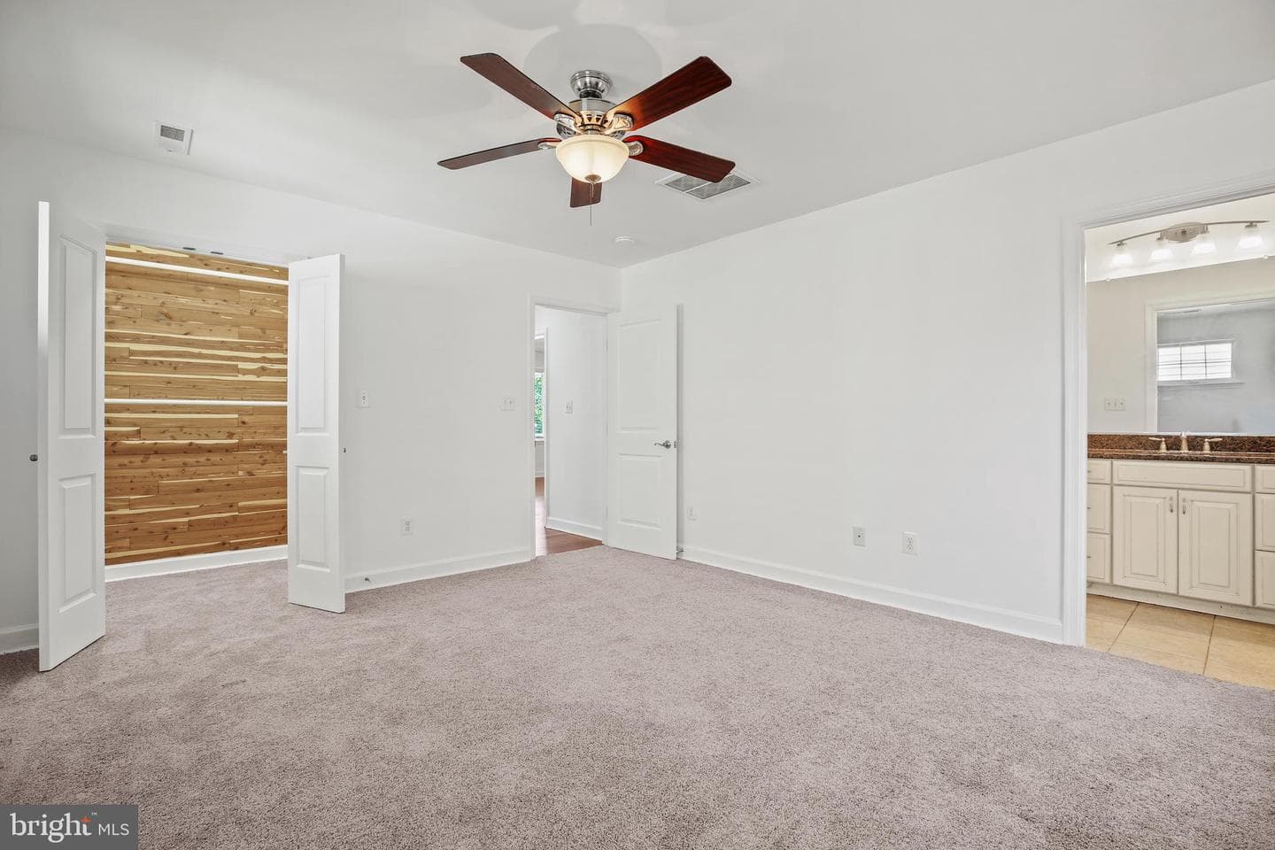 5560 Harford Street photo 14