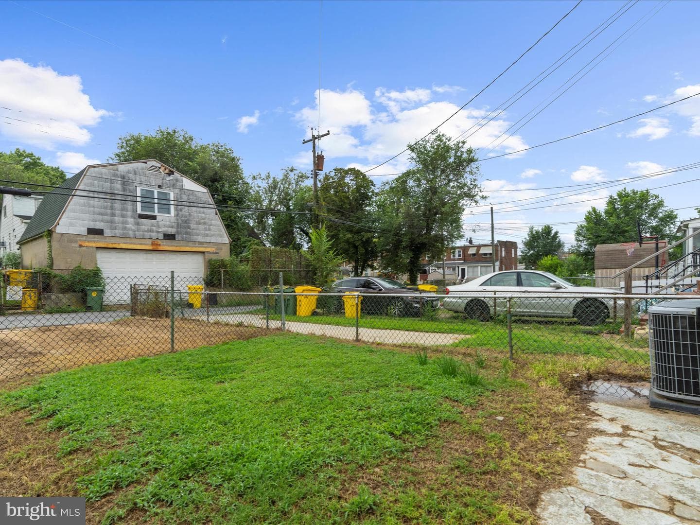 221 W Edgevale Road photo 37