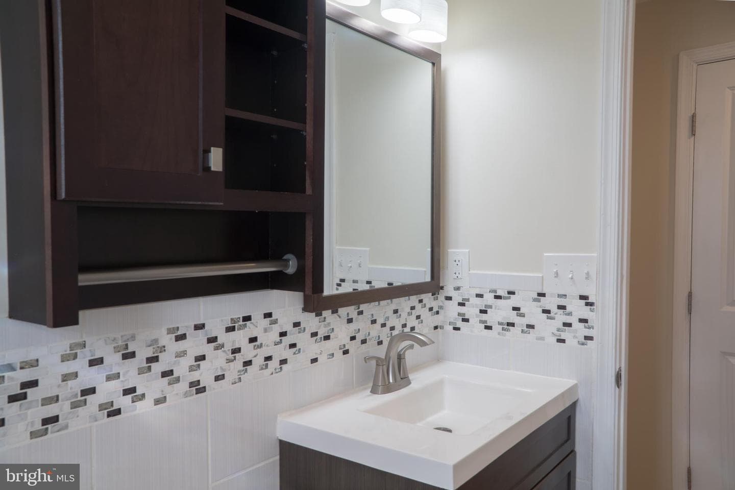 713 Cotter Road photo 10