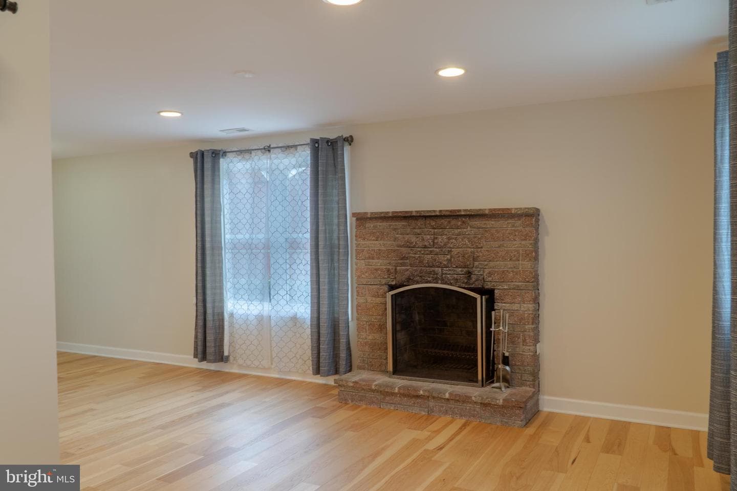 713 Cotter Road photo 5