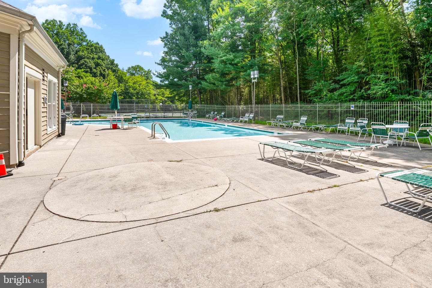 615 Admiral Drive #307 photo 32