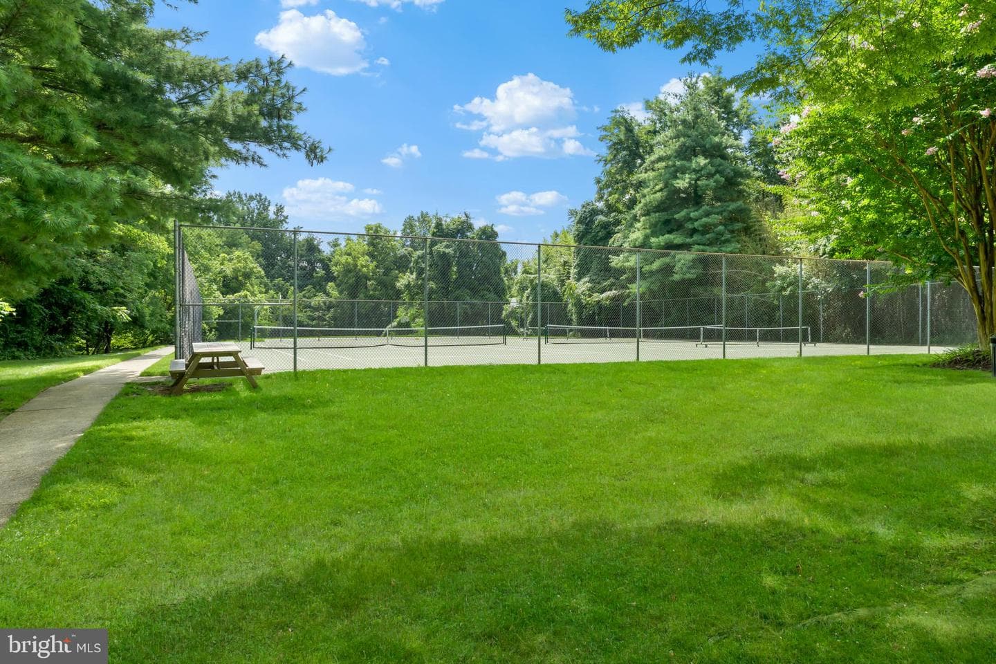 615 Admiral Drive #307 photo 37