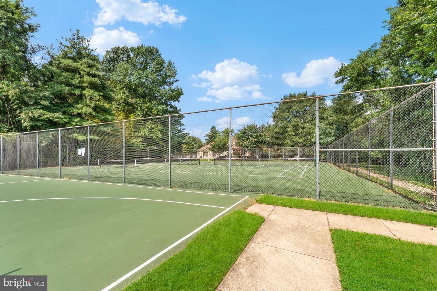 615 Admiral Drive #307 photo 38