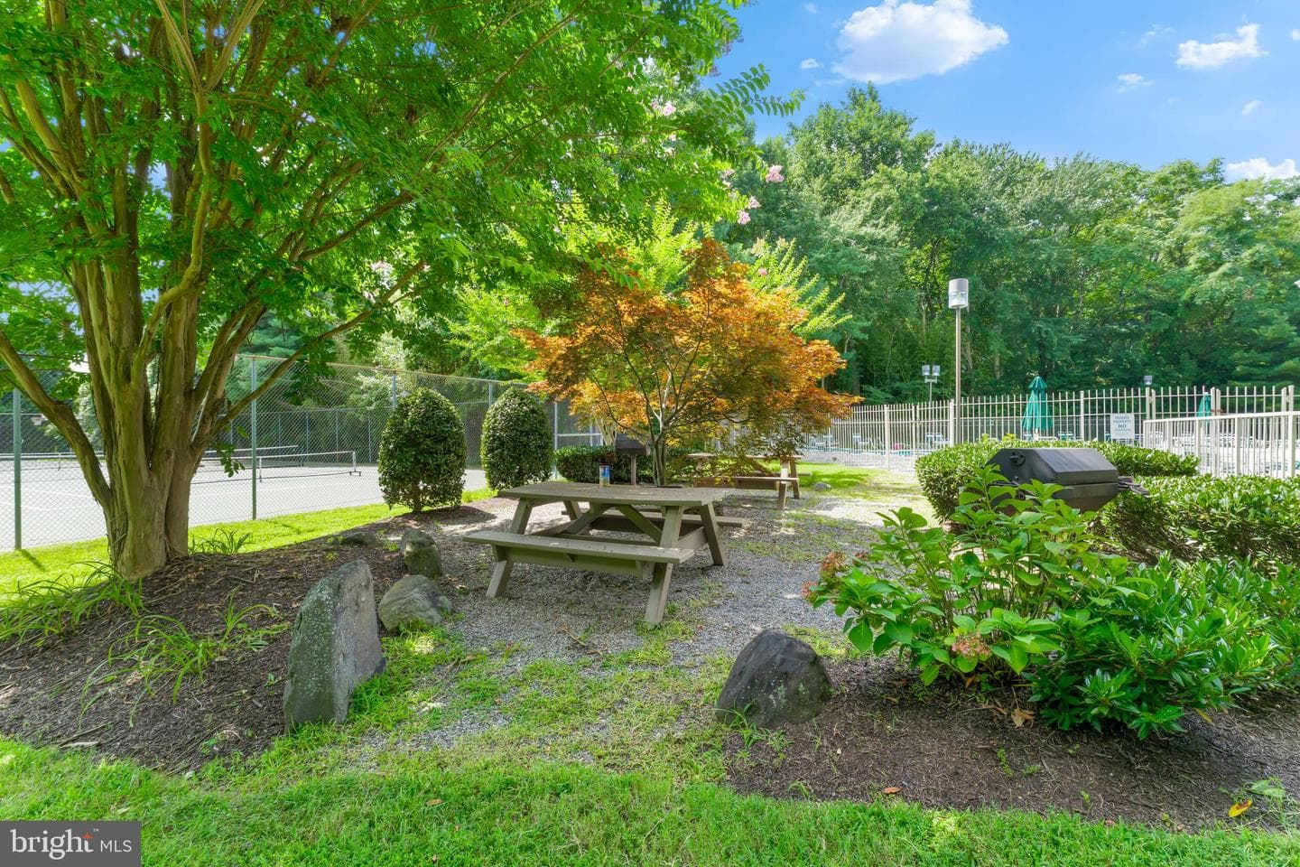 615 Admiral Drive #307 photo 40