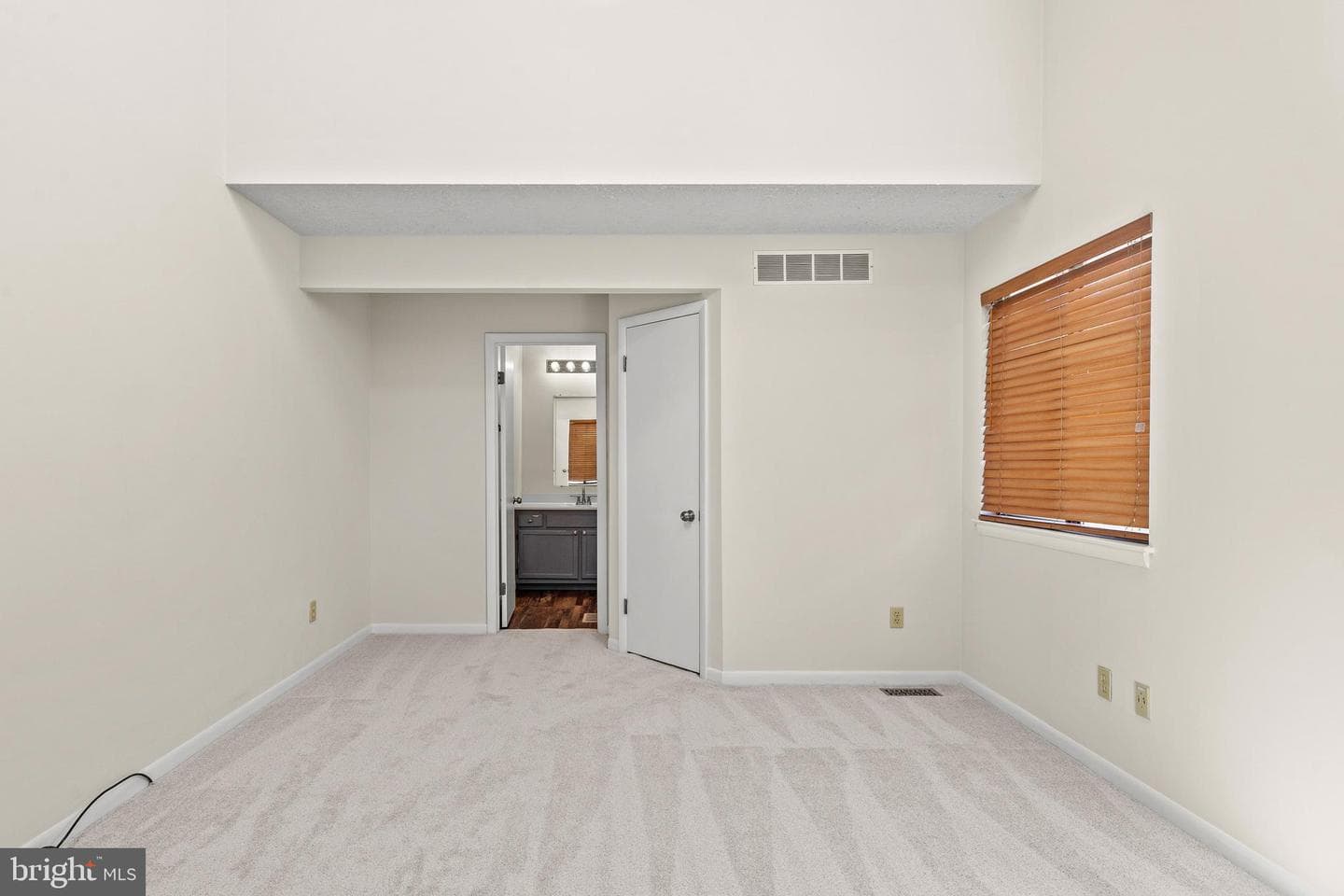 526 West Drive photo 11
