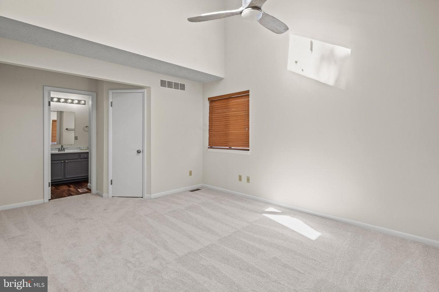 526 West Drive photo 12